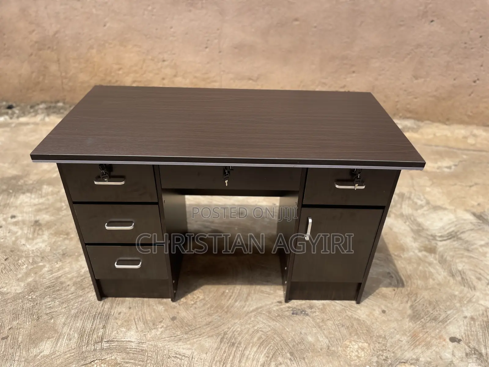 Office Desk/ Table