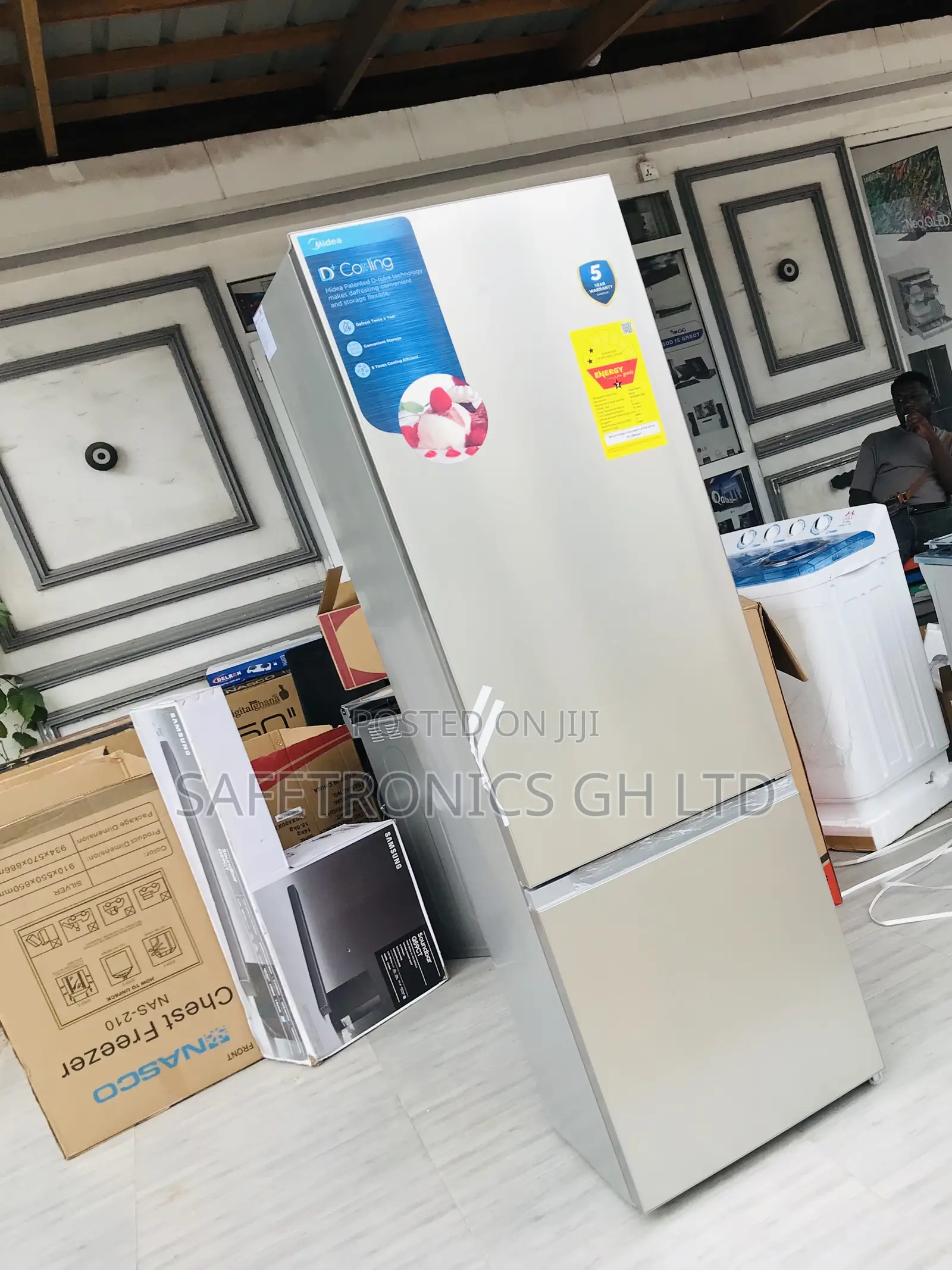 Switchable Midea Doubledoor Bottom Mount 262 Liters
