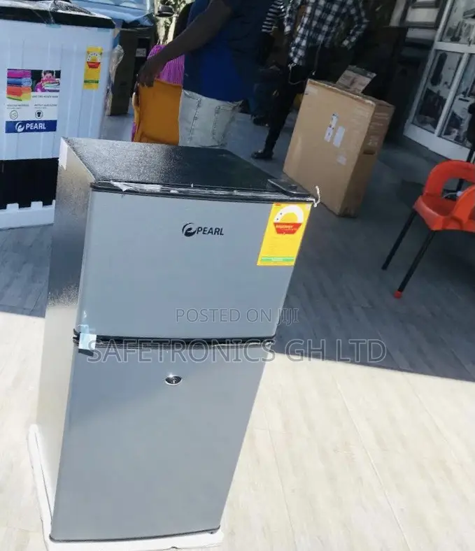 Accessible 90 Liters Pearl Top Mount Tabletop Fridge