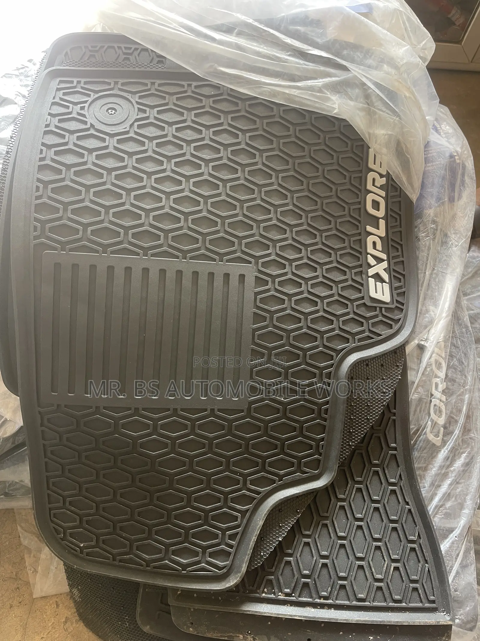 Ford Explorer Floor Mats (Carpets)
