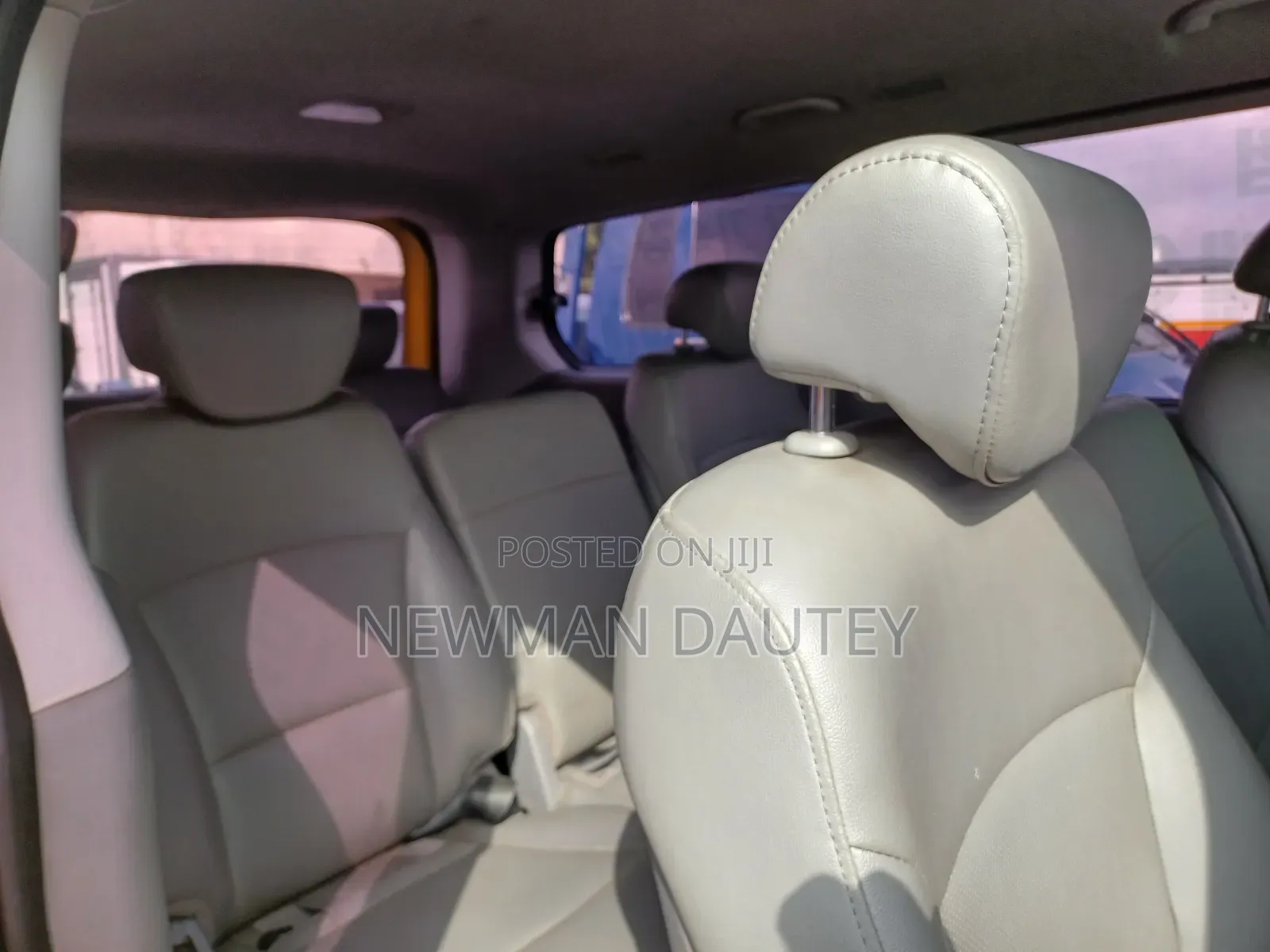 Hyundai Starex 2012 Yellow