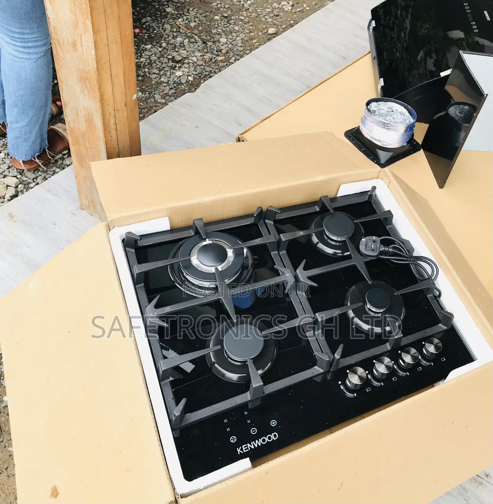 Available 60cm Kenwood Black Glass 4 Burner Hobs