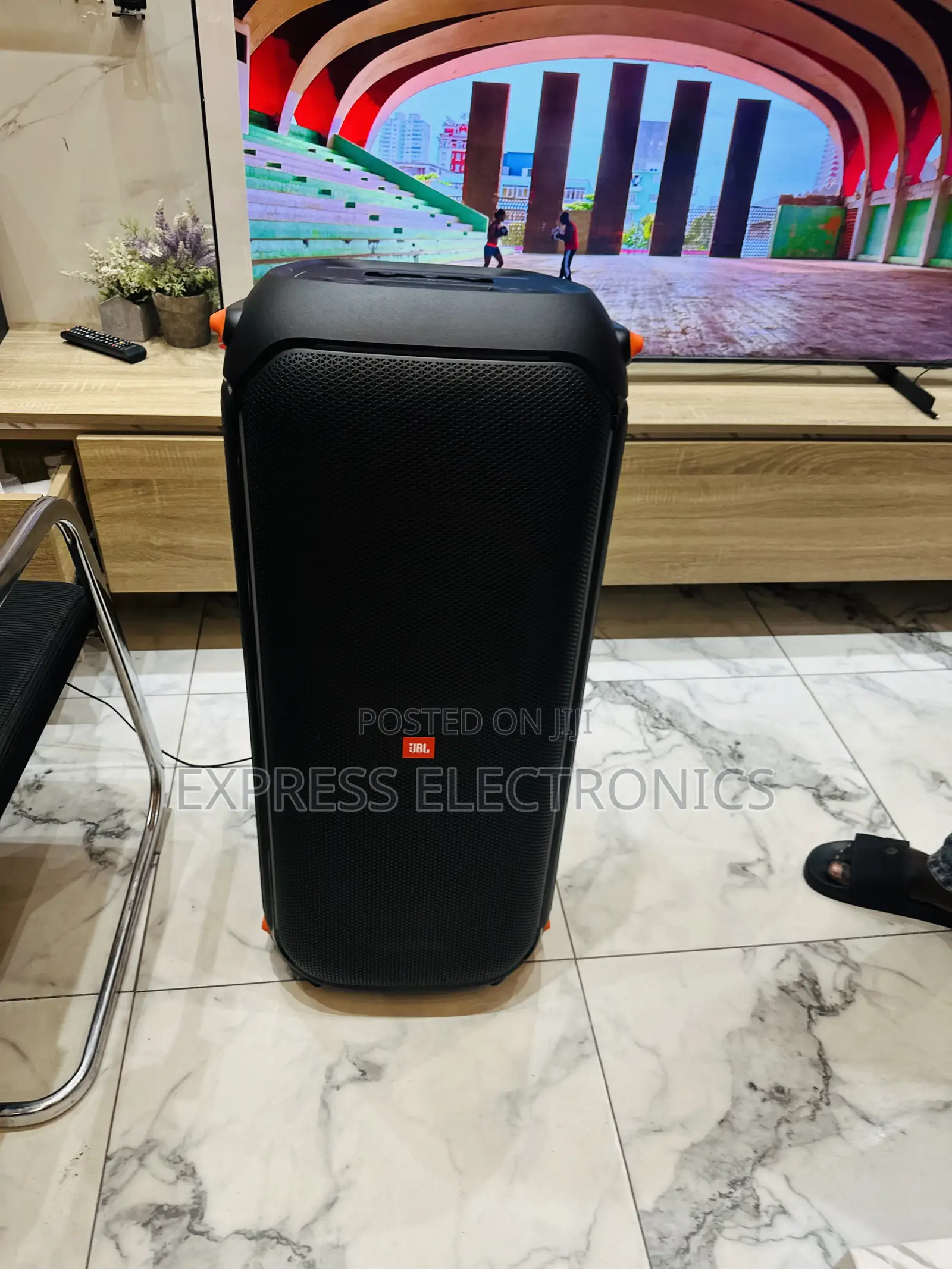 Wireless Speaker JBL Partybox 710.