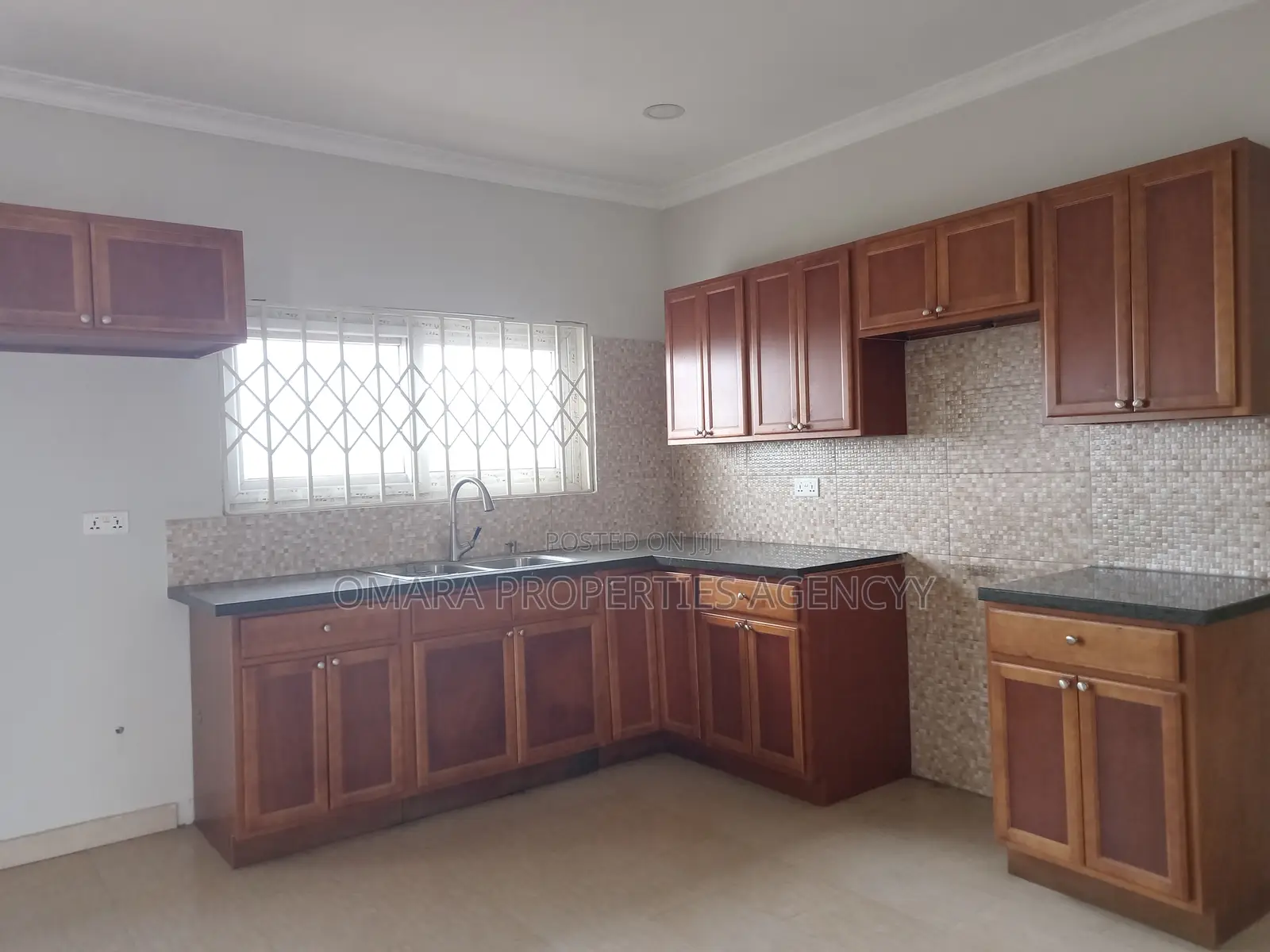 3bdrm Apartment in Kwabenya, Antis for rent