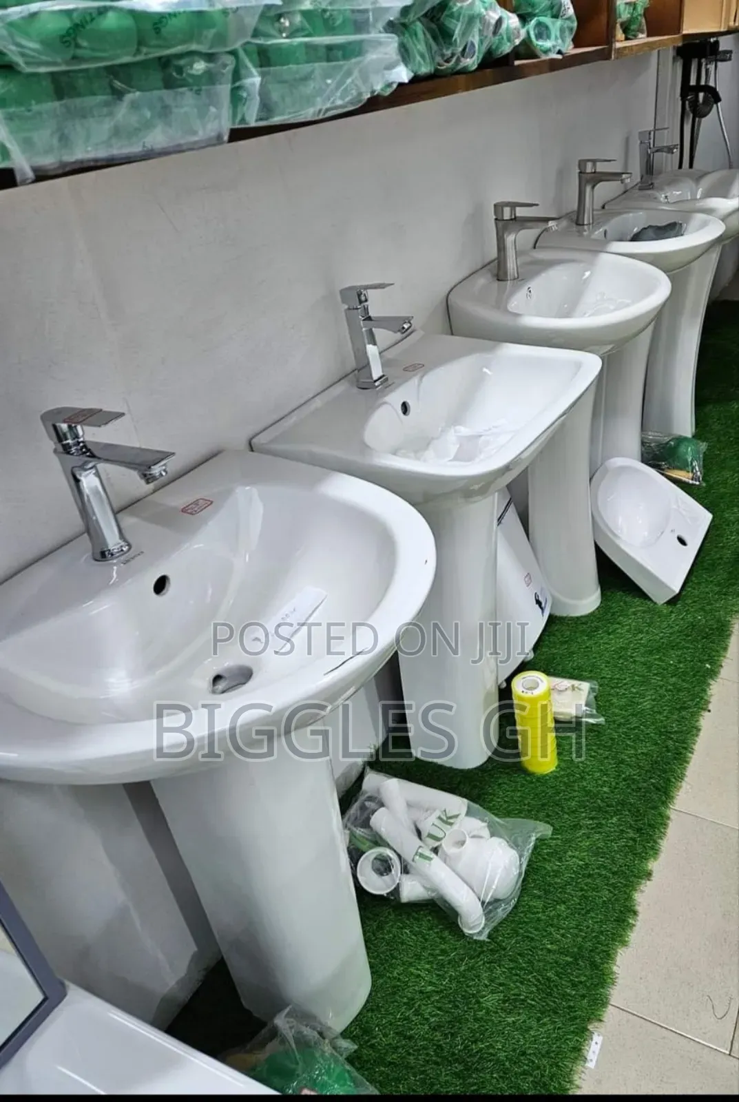 Basin With Pedestal + Tap Complete