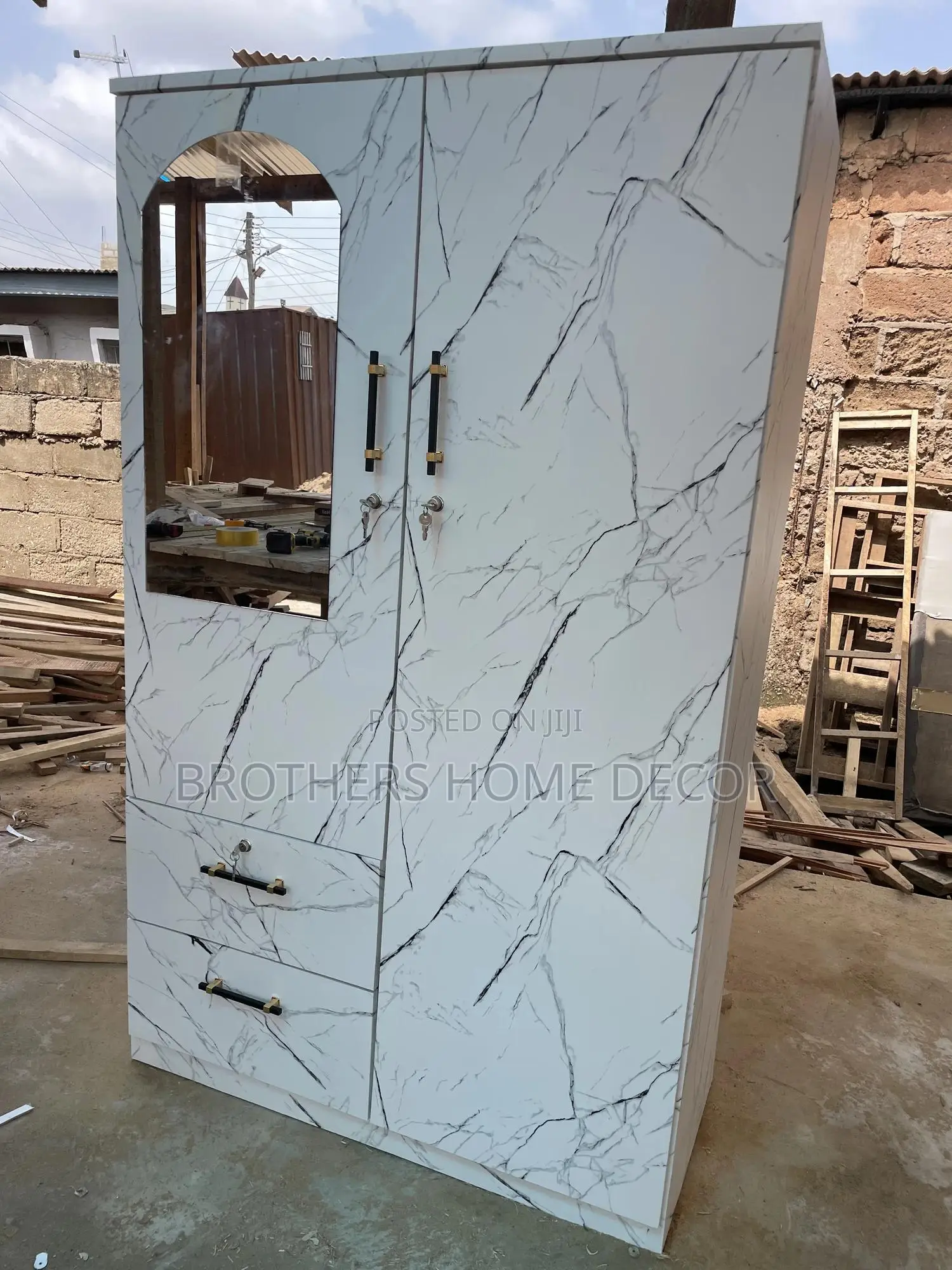 Laminated 2in1 Wardrobe for Sell for Standard Room.