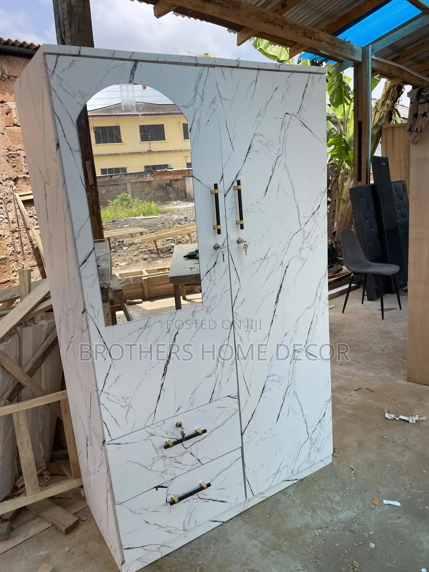 Laminated 2in1 Wardrobe for Sell for Standard Room.