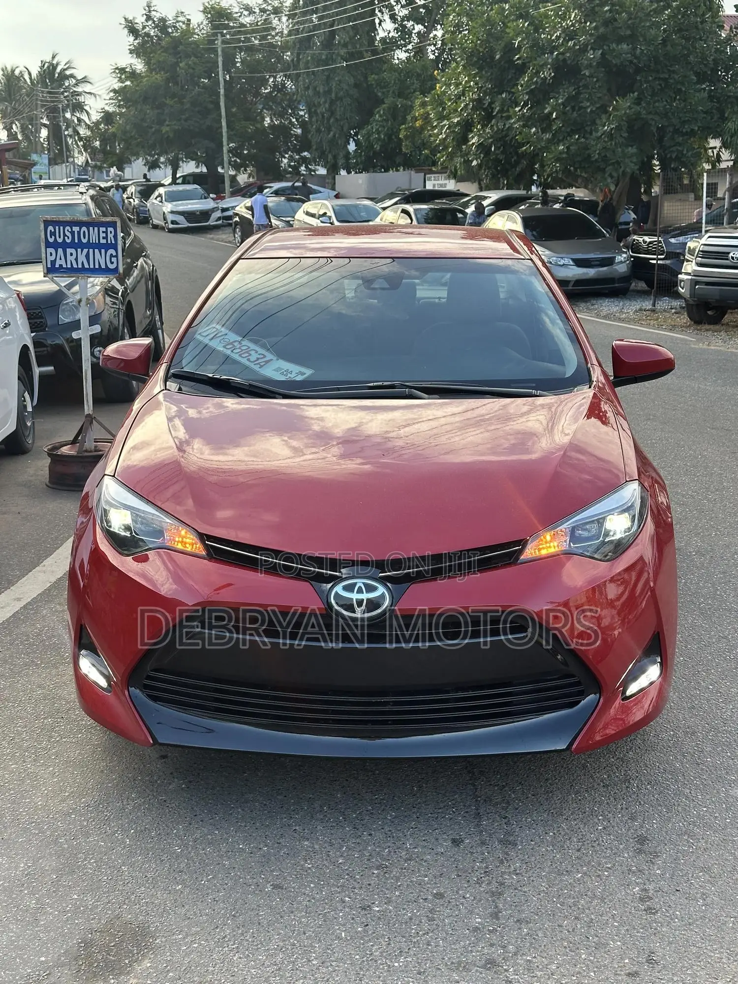 Toyota Corolla LE (1.8L 4cyl 2A) 2019 Red