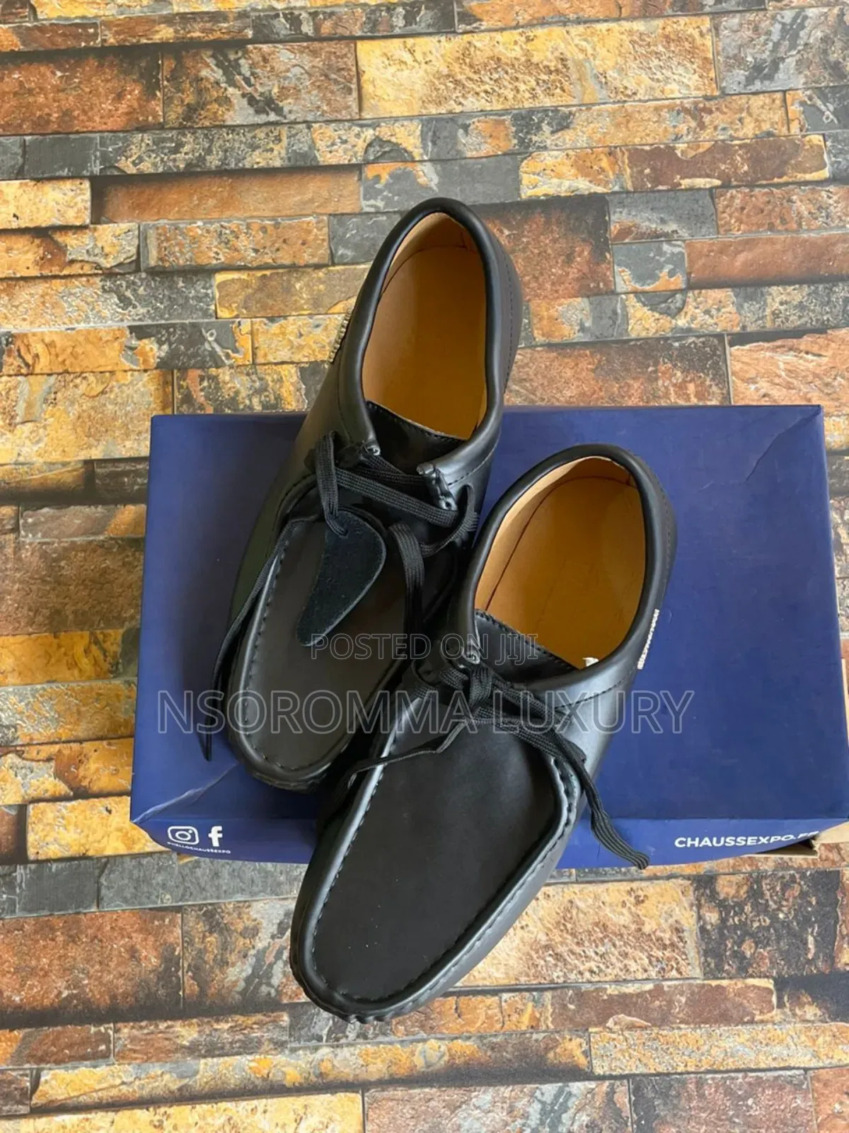 Classic Original Leather Lace_ Up Boot