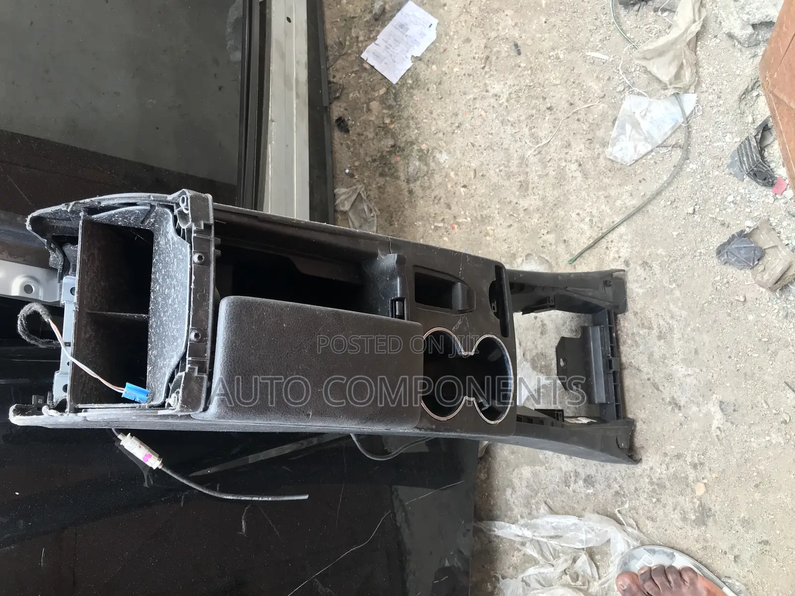 Mercedes Benz C250 Center Console Armrest