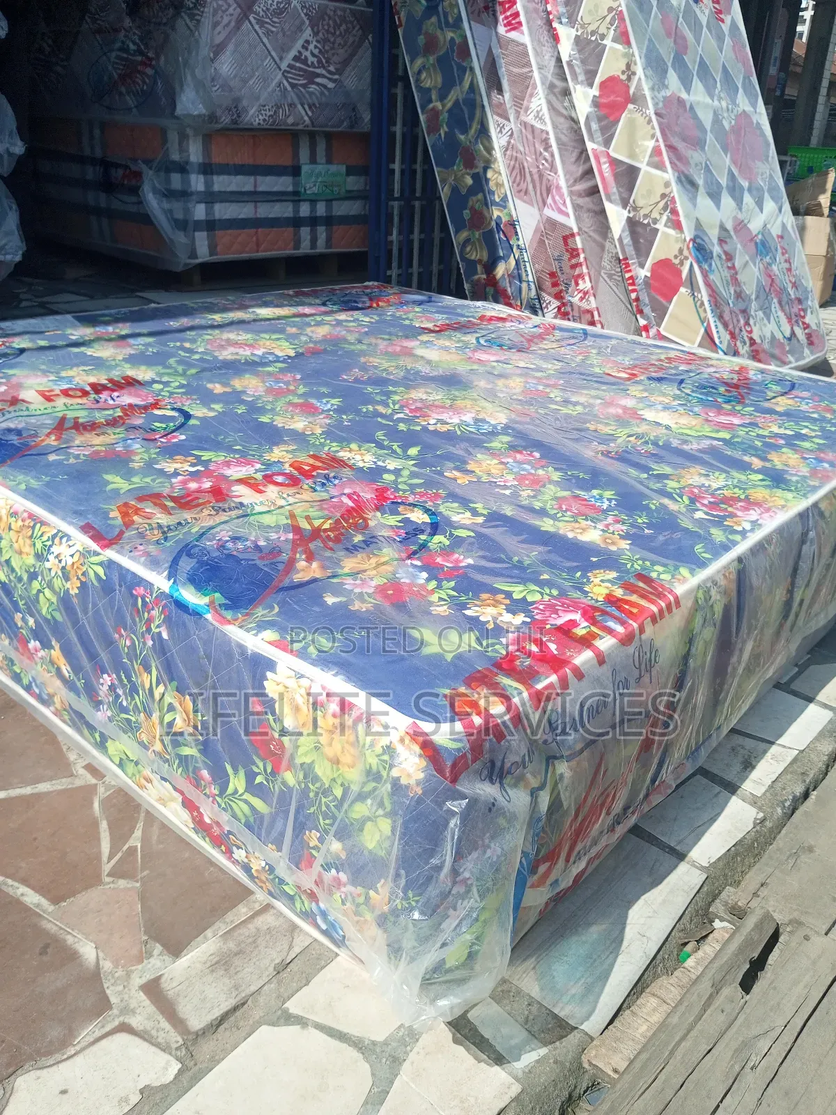 Trusted Mattress 14" Queen Size High Density /Latex Foam