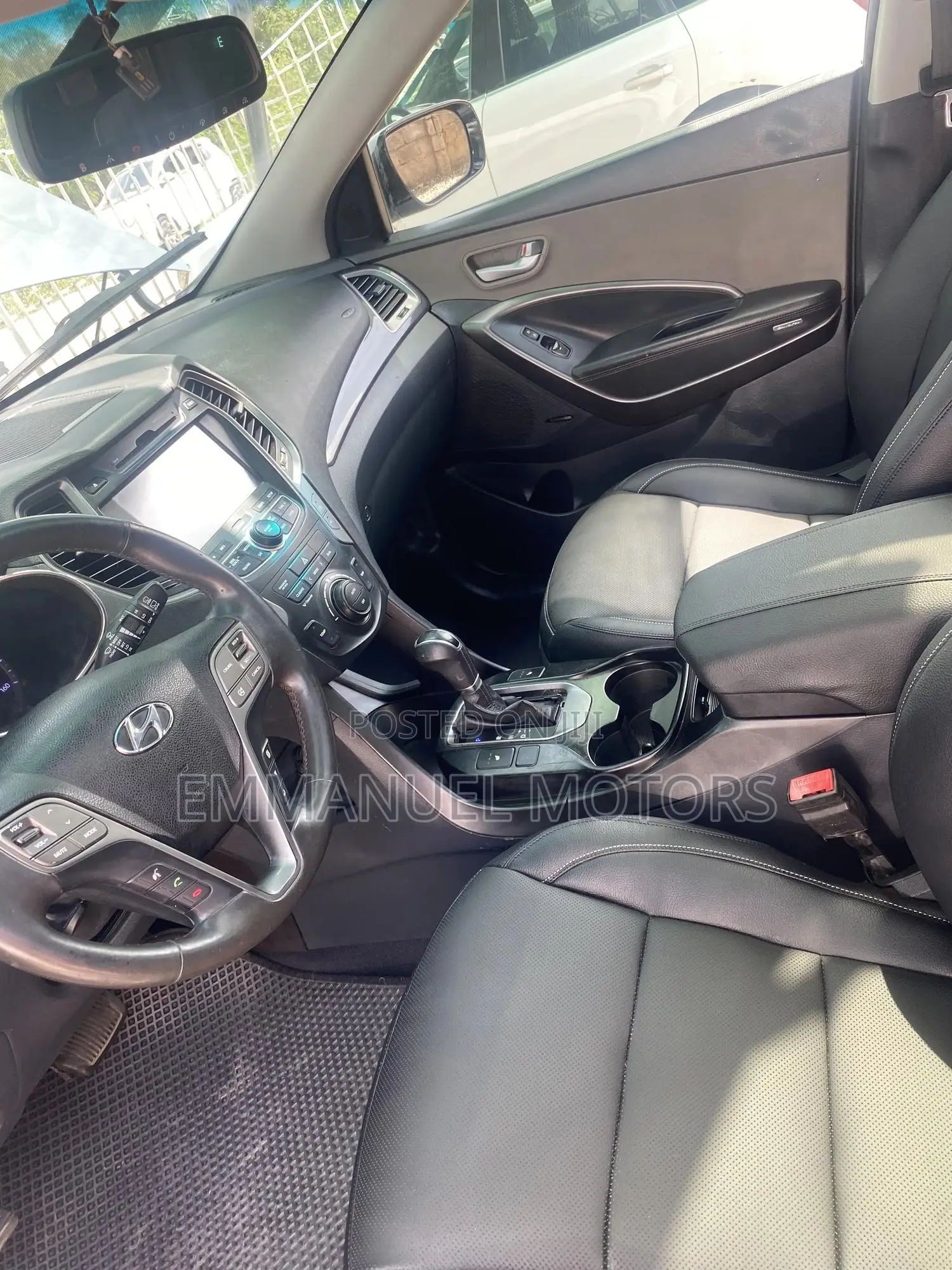 Hyundai Santa Fe 2014 White