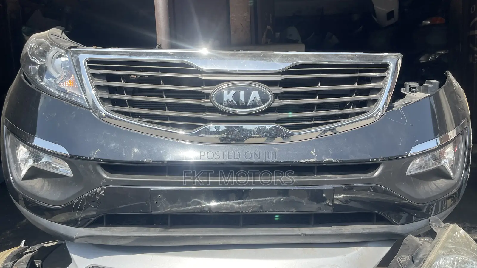 Kia Sportage 2012 Front Cut