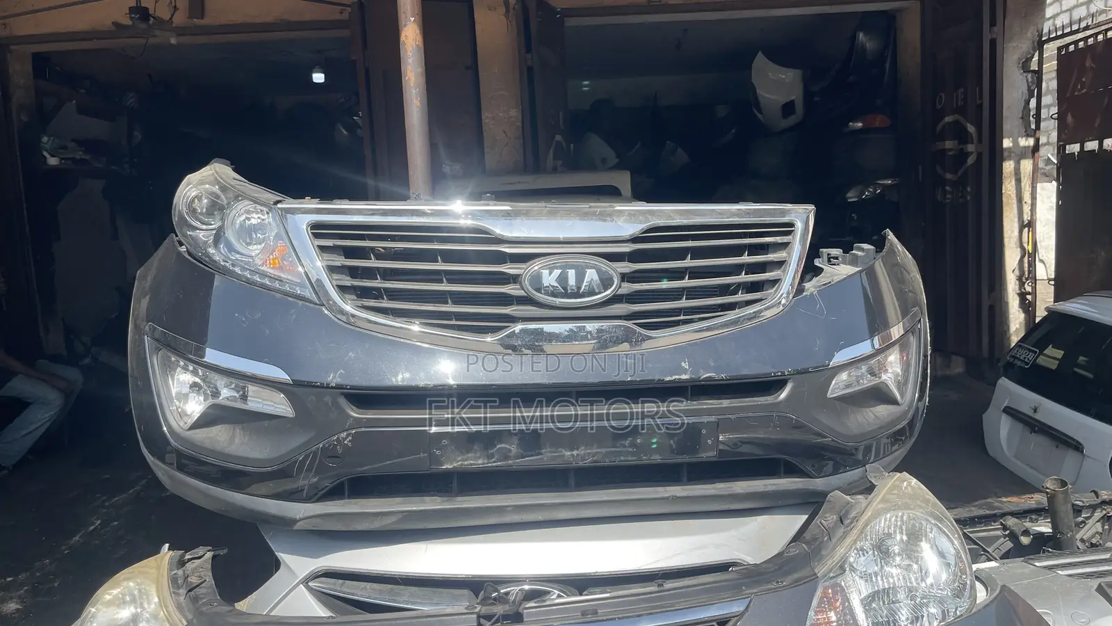 Kia Sportage 2012 Front Cut