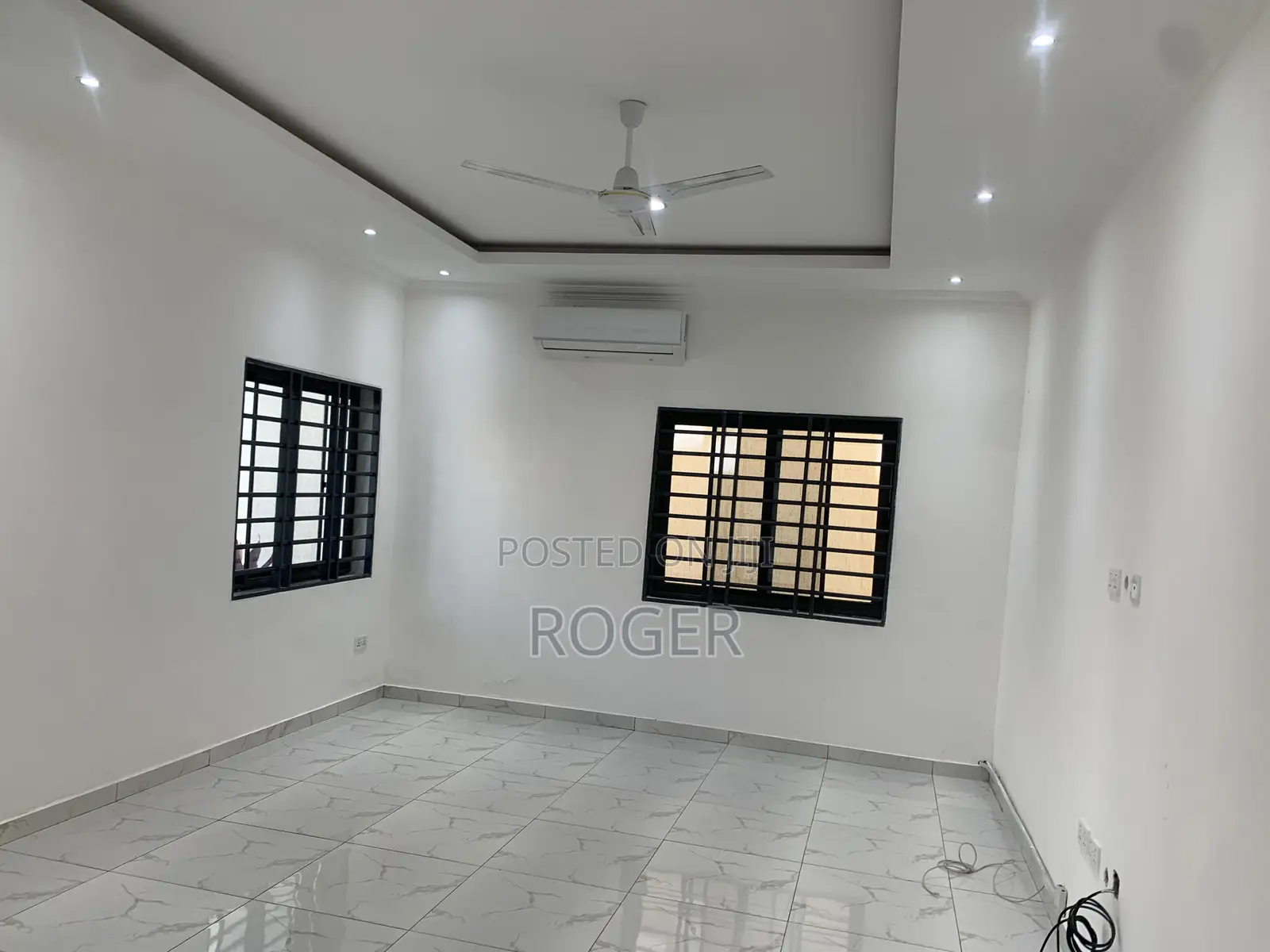 4bdrm Penthouse in Achimota Mile 7 for rent