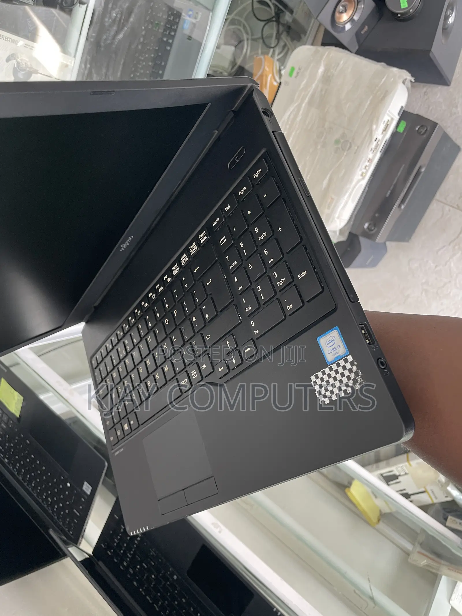 Laptop Fujitsu Lifebook A1220 8GB Intel Core i3 HDD 500GB