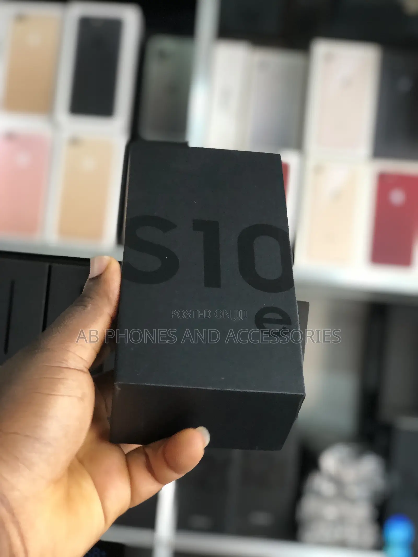 New Samsung Galaxy S10e 128 GB Green