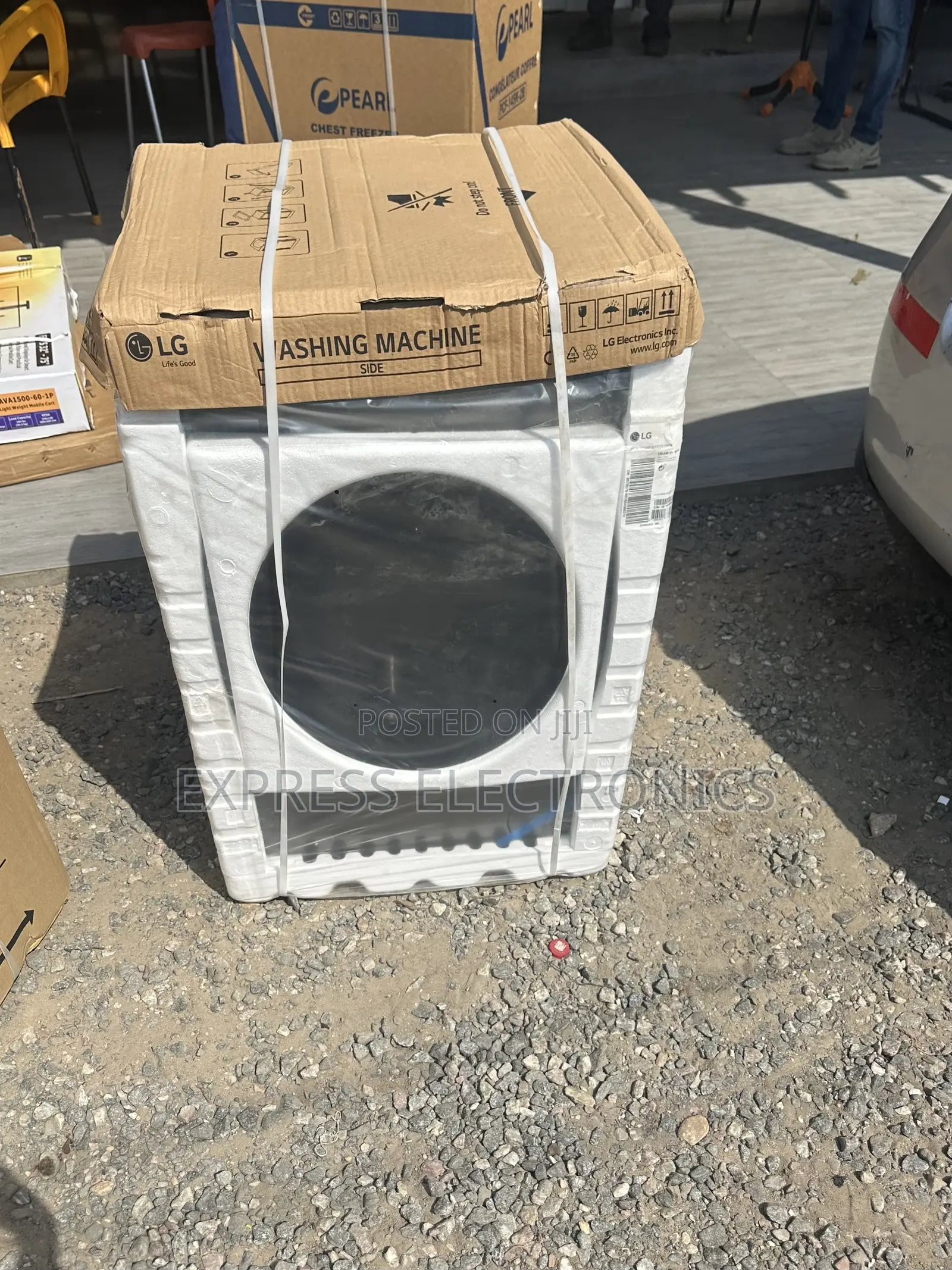 Low Noise Operation WM Front Load L G 8kg F2Y1TYP6J
