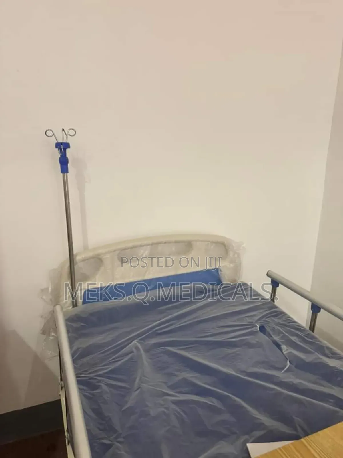 Hospital Bed 3 Crank ( Manual)
