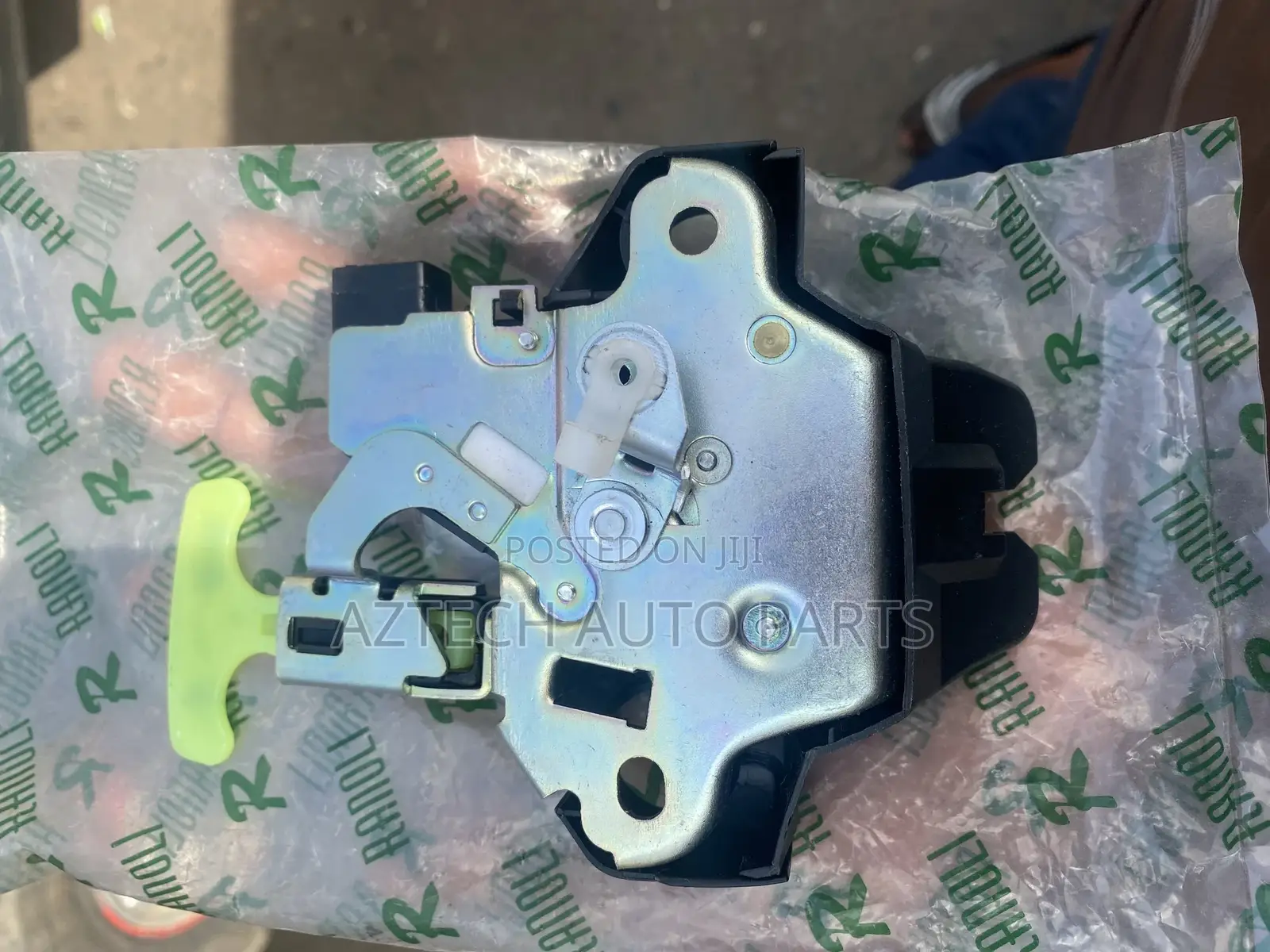 Toyota Corrolla 2009-2013 Boot Locker