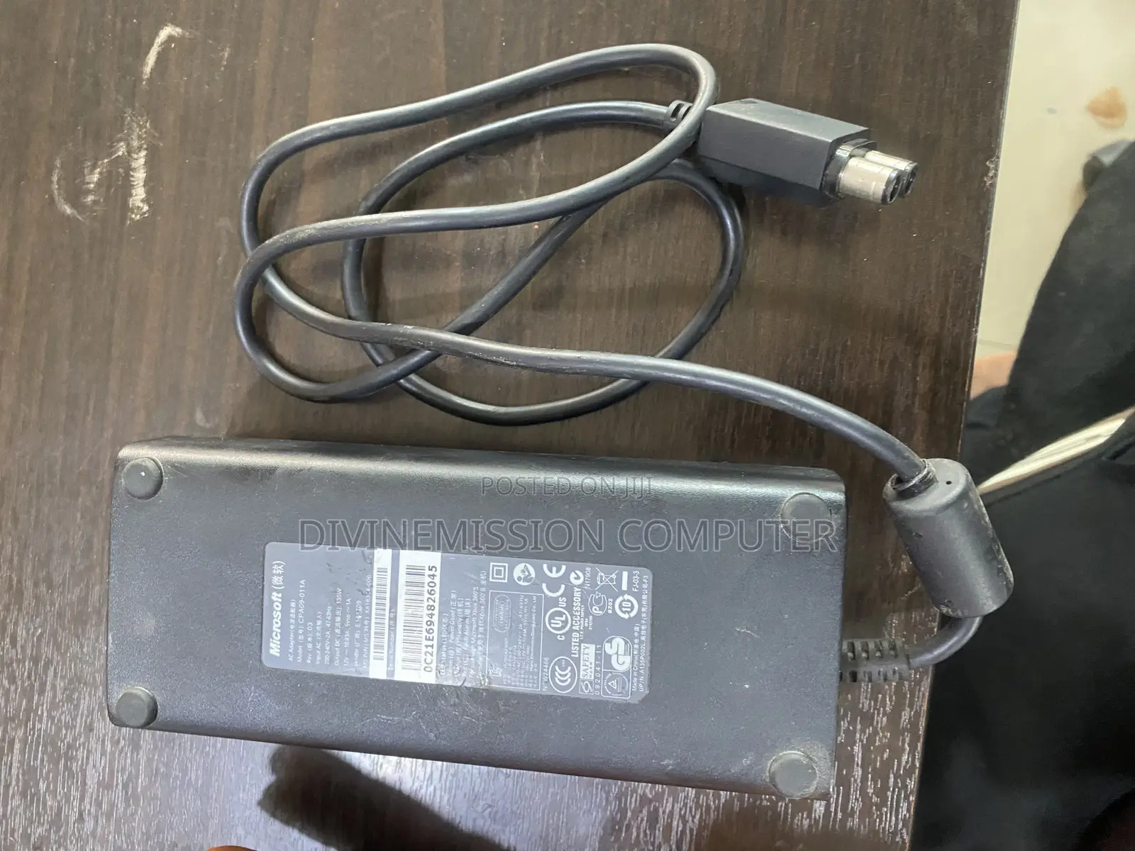 Xbox 360 Slim Power Adapter,12v~~10.83A, 135w Uk  Use.