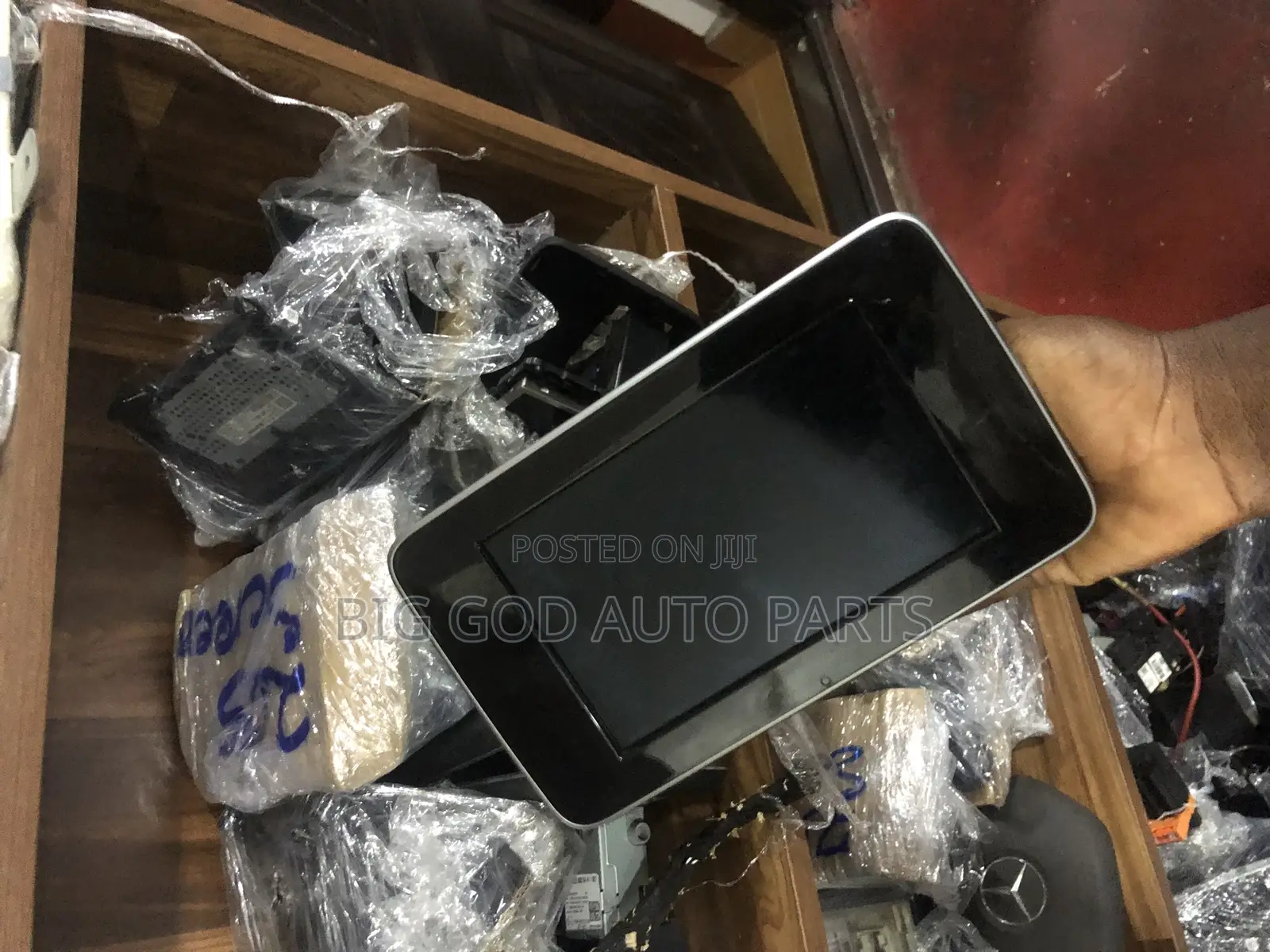Mercedes Benz C300 Screen