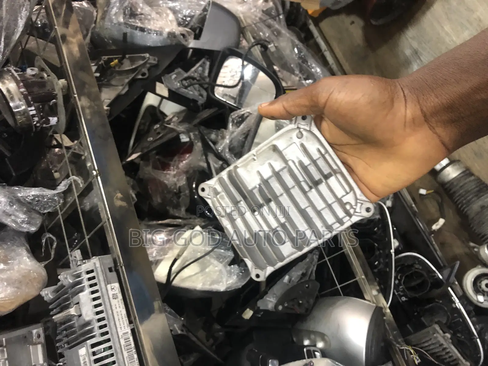 Mercedes Benz 205 Head Light Charger