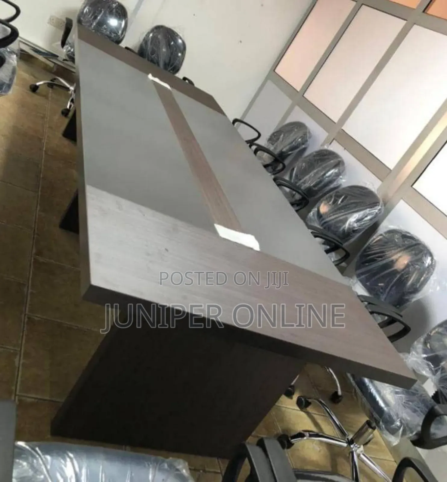 Conference Table 14 Sitter DBX