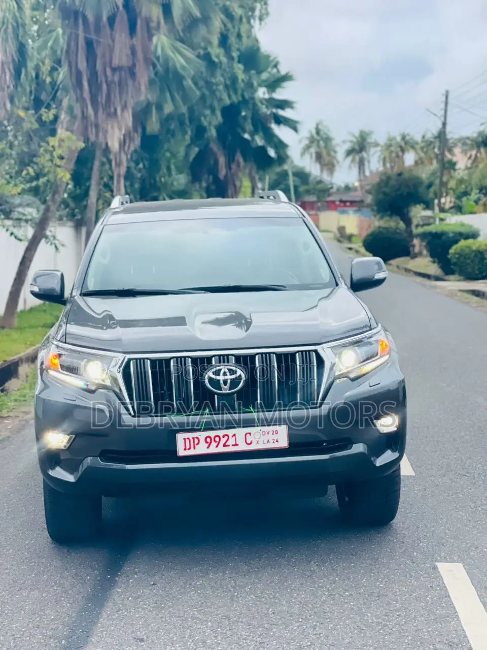 Toyota Land Cruiser Prado 2022 Gray