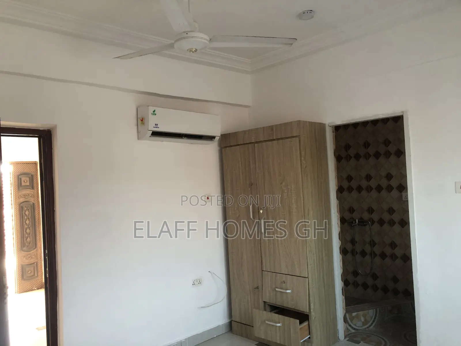 2bdrm Apartment in Elaffhomesgh, School Junction for rent