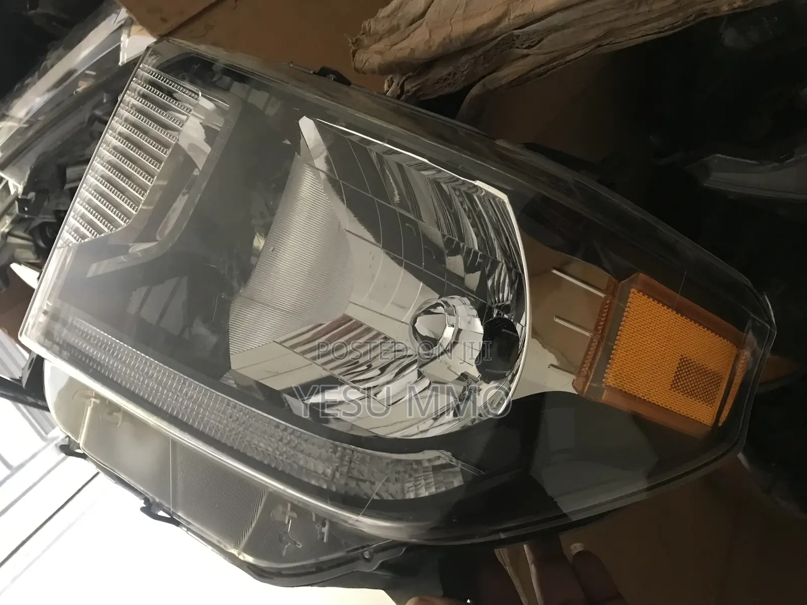 Tundra 2017 Headlight