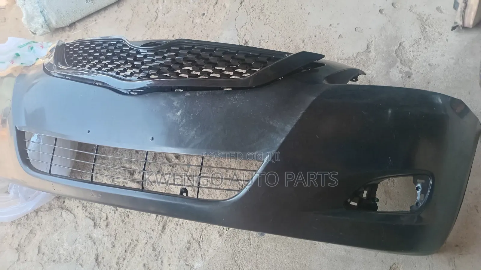 Yaris 2008 Bumper and Grille