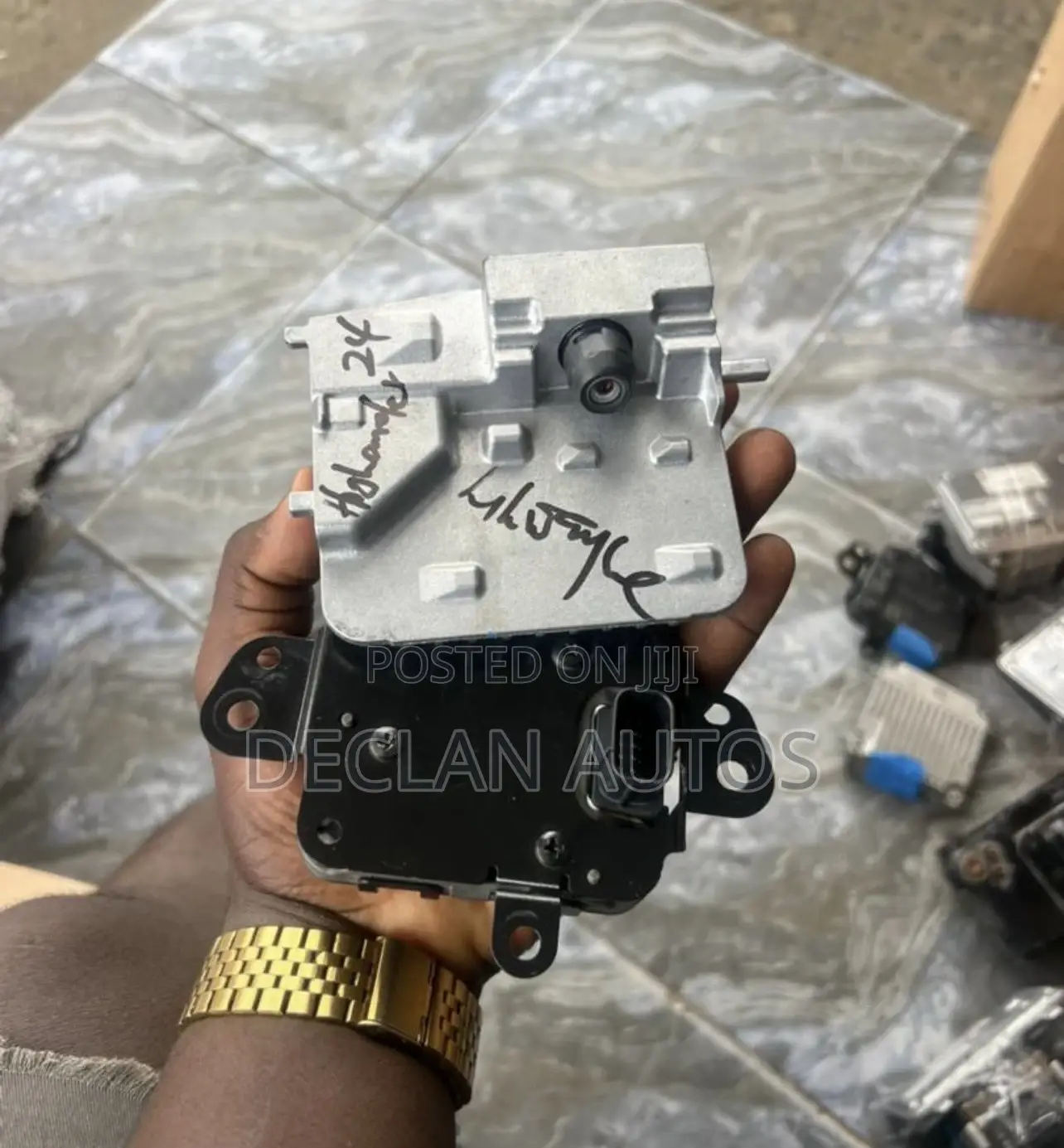 Highlander 2024 Windscreen Camera