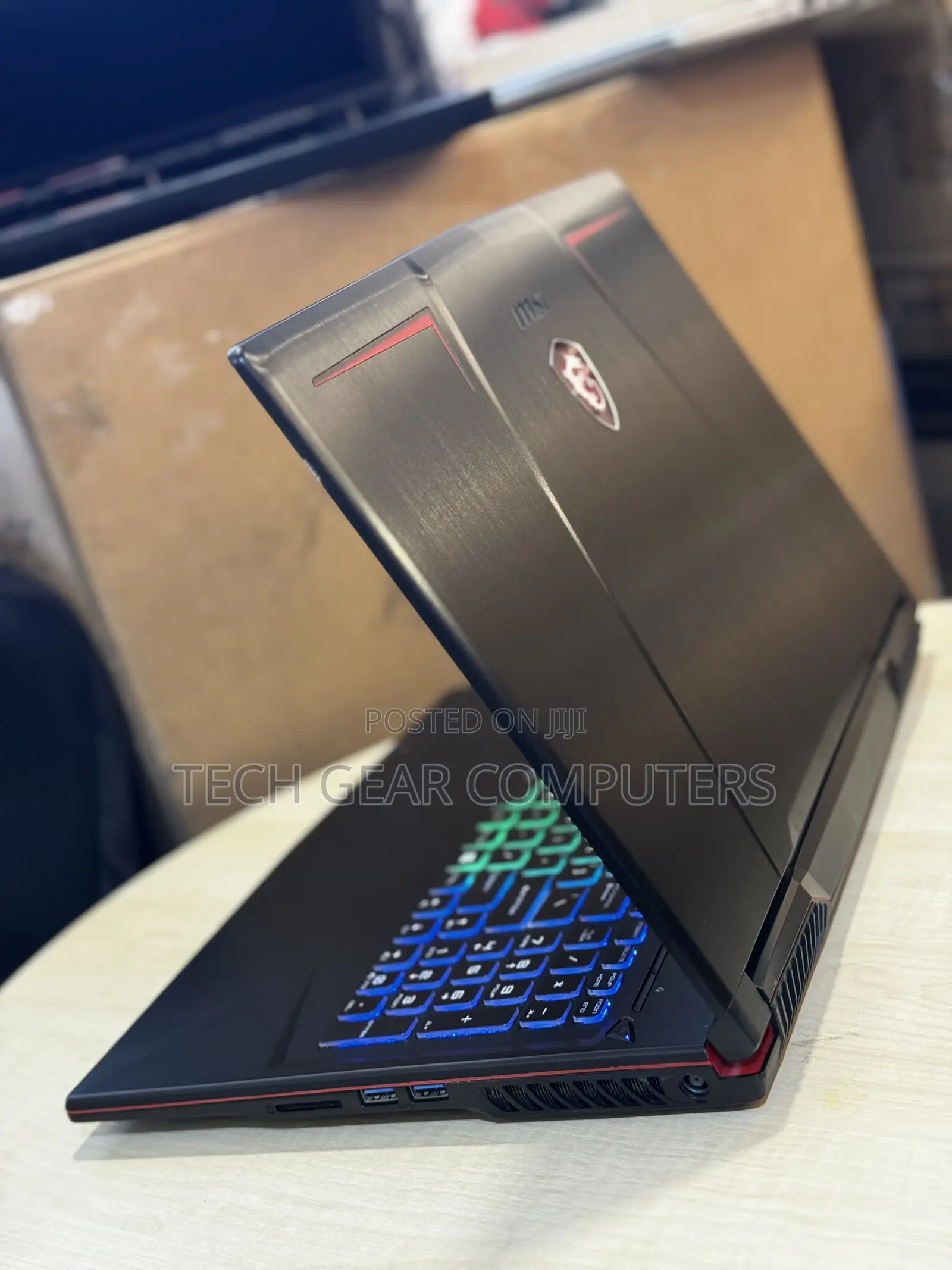Laptop MSI GP63 Leopard 8RE 16GB Intel Core i7 HDD+SSD 750GB