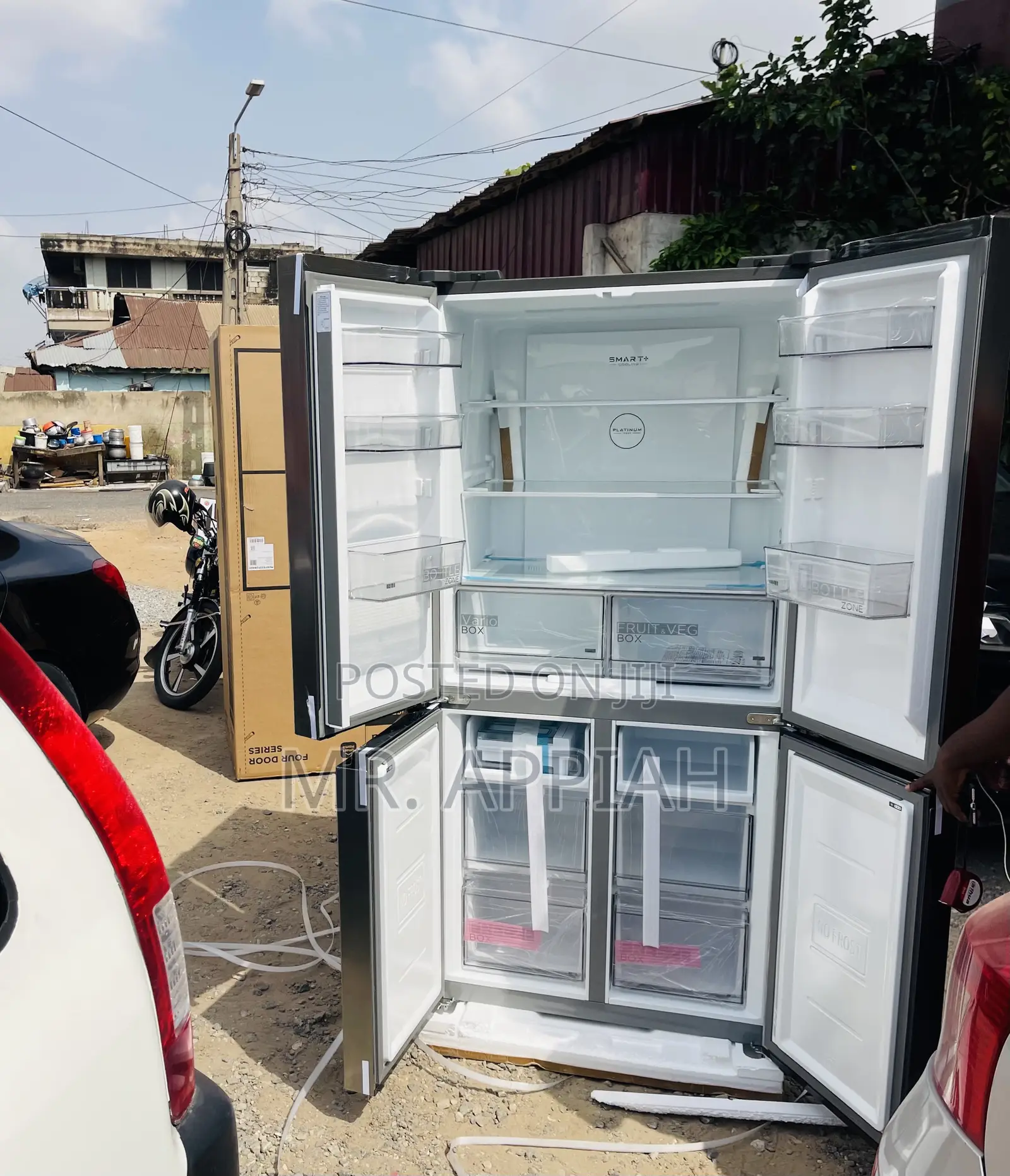 Stainless Steel Midea MDRF632FGN46D 474L Electric Fridge.