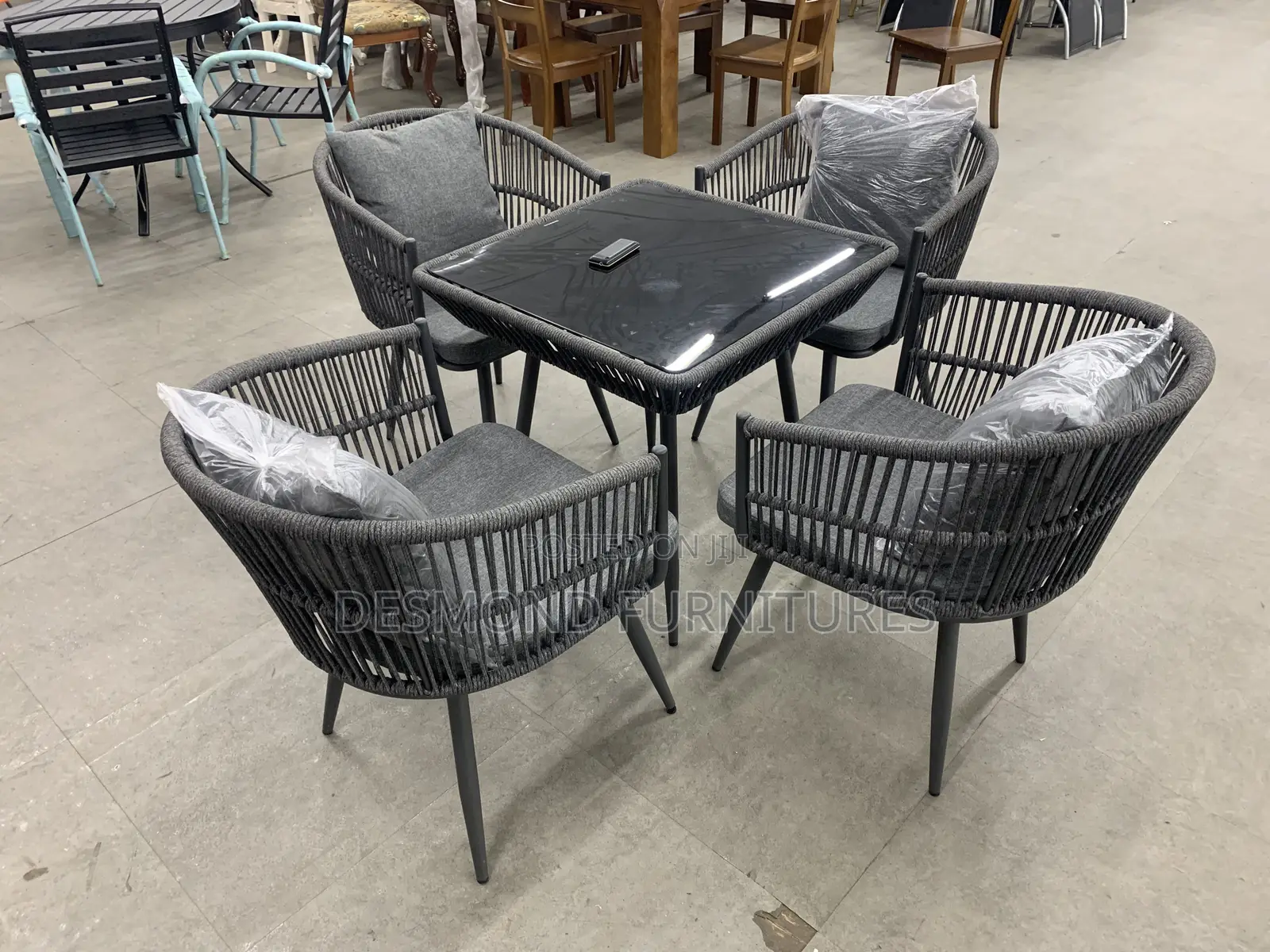 Outdoor Table With 4 Chairs