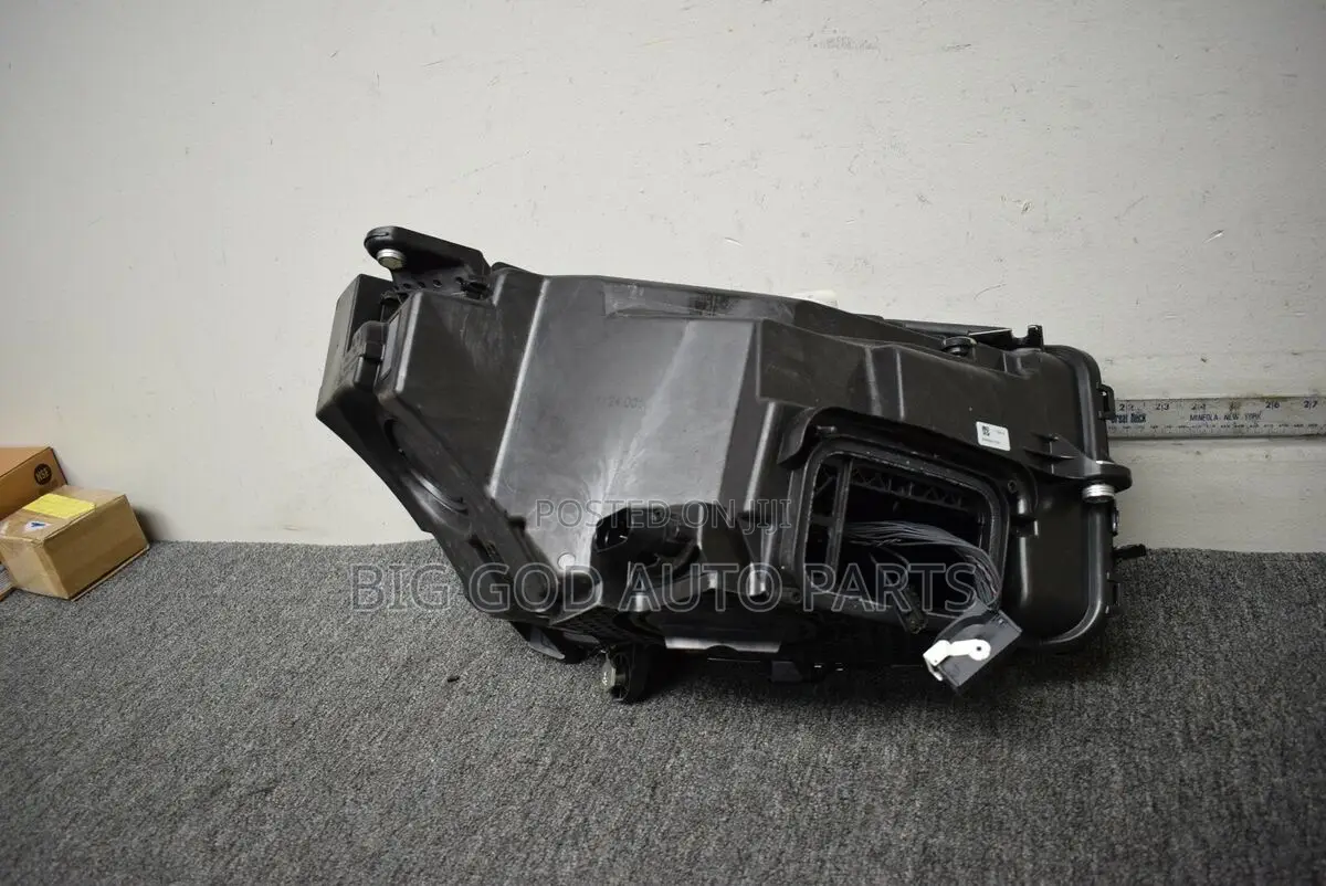 Mercedes Benz Glc300 Left Side Headlight Oem 2020 2022