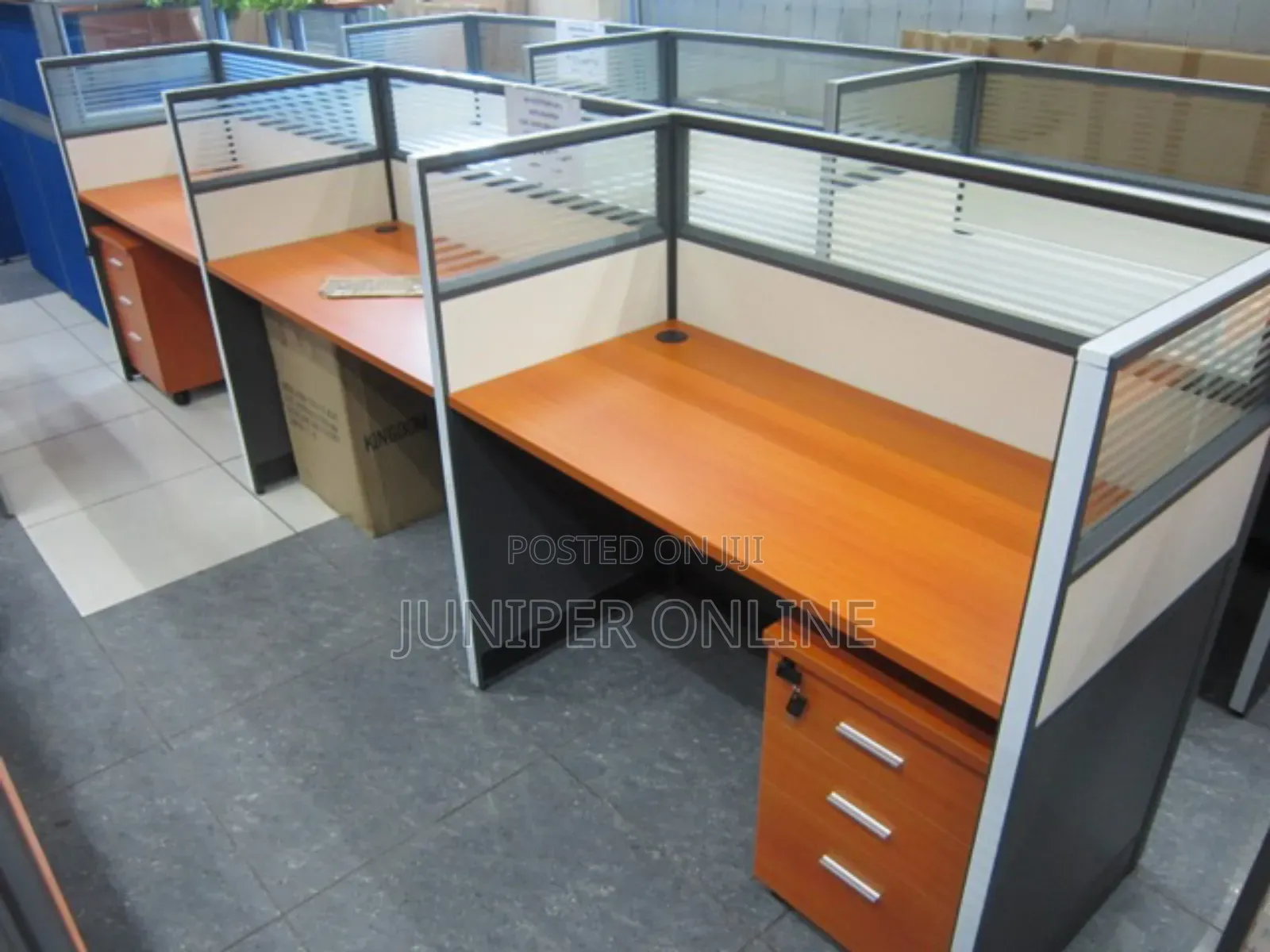 3 in One Workstation Straight Line