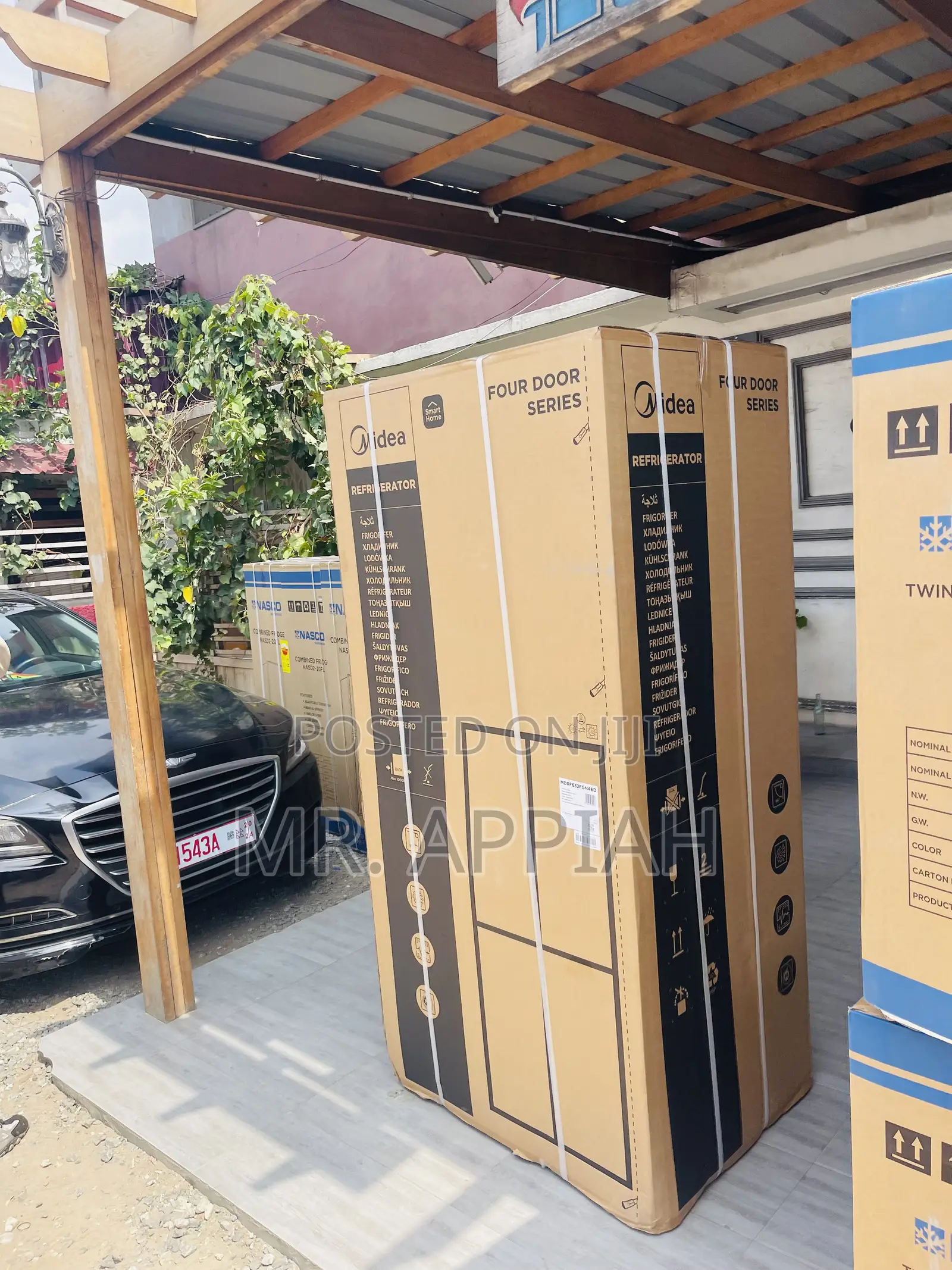 Lovely Design Midea MDRF632FGN46D 474L Side by Side Fridge.