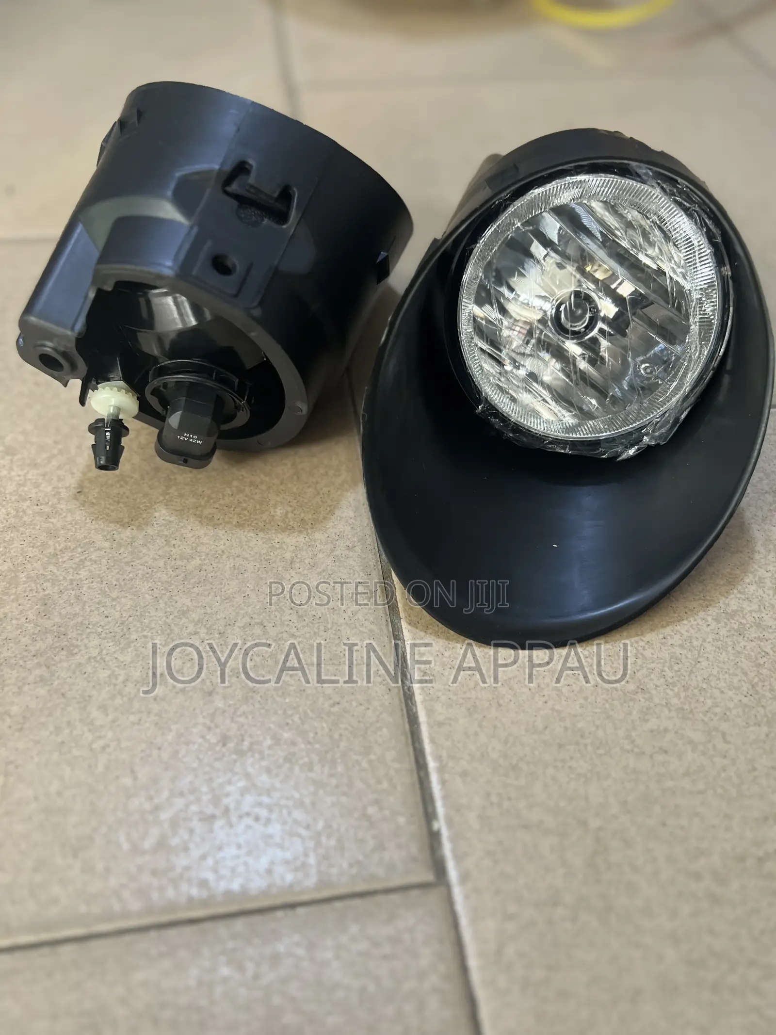 Tundra Fog Light and Cover Complete 2007 to 2013