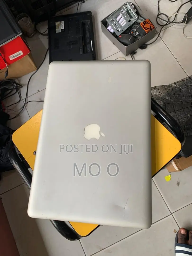 Laptop Apple MacBook Pro 4GB Intel Core I5 HDD 500GB