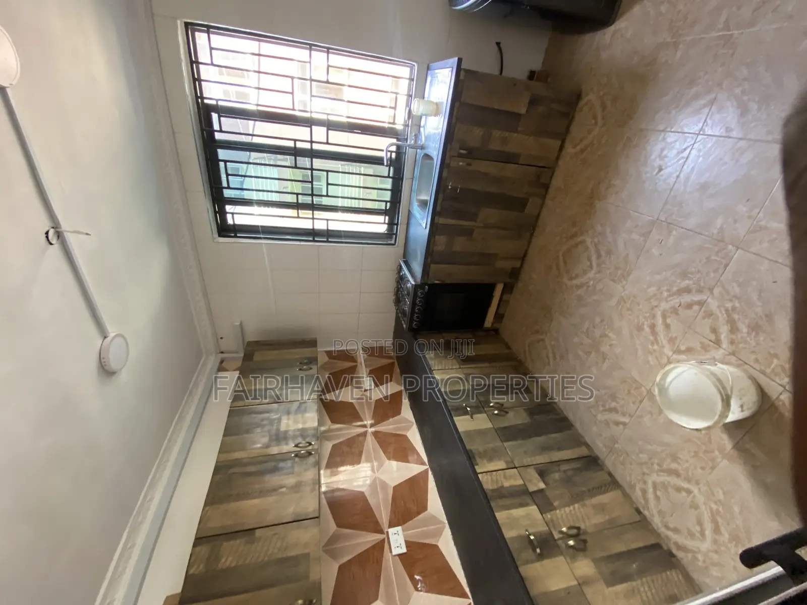 3bdrm Apartment in Tseaddo, Airport Residential Area for rent