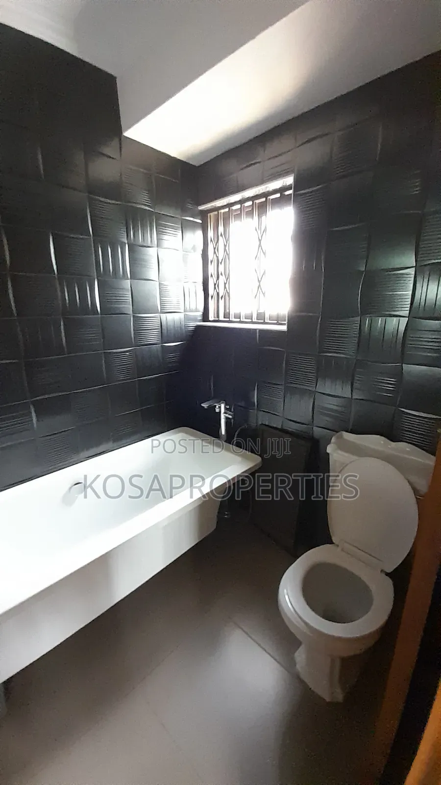 2bdrm Apartment in Adjiringanor, Adjiriganor for sale
