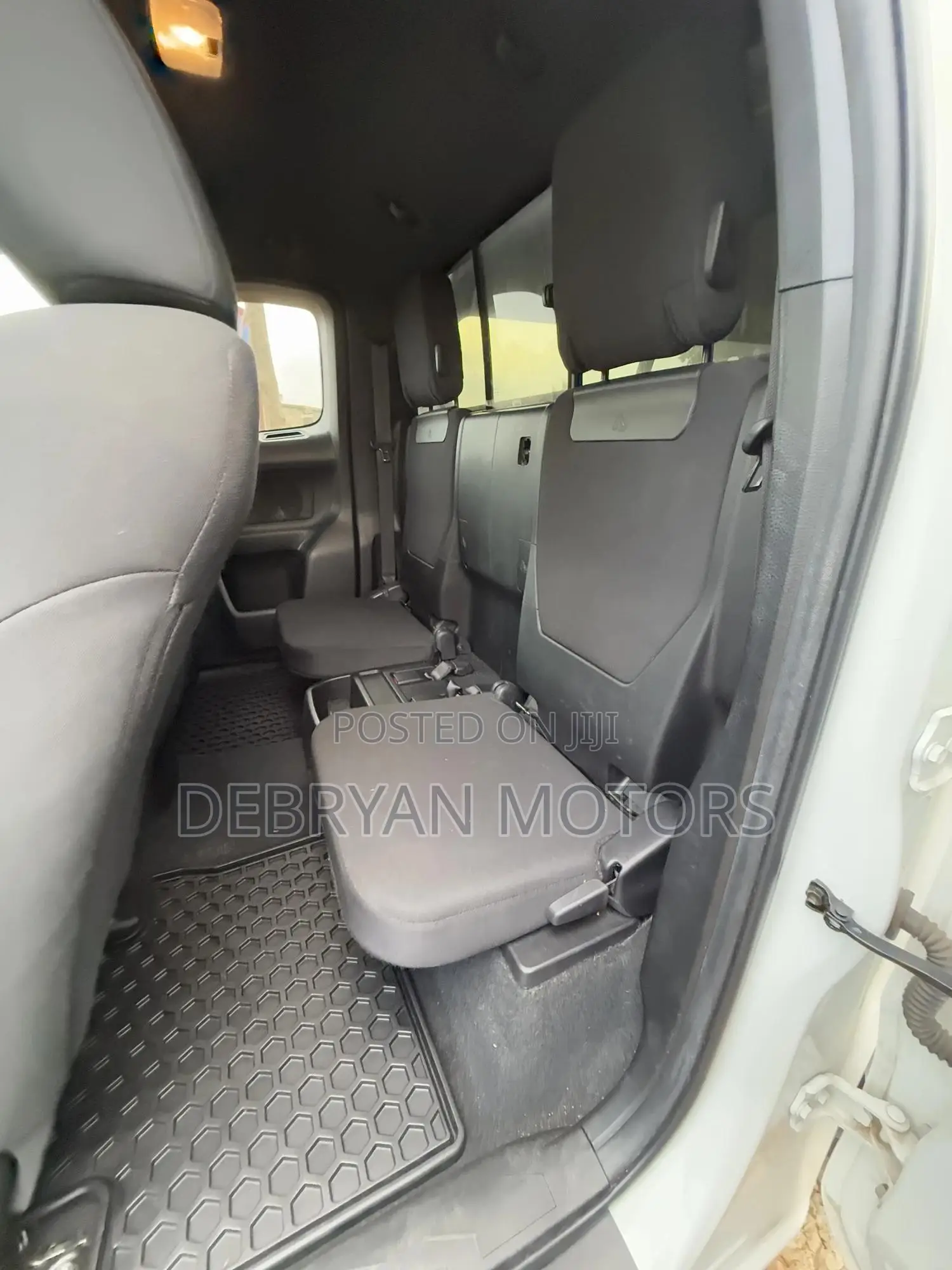 Toyota Tacoma 2023 White