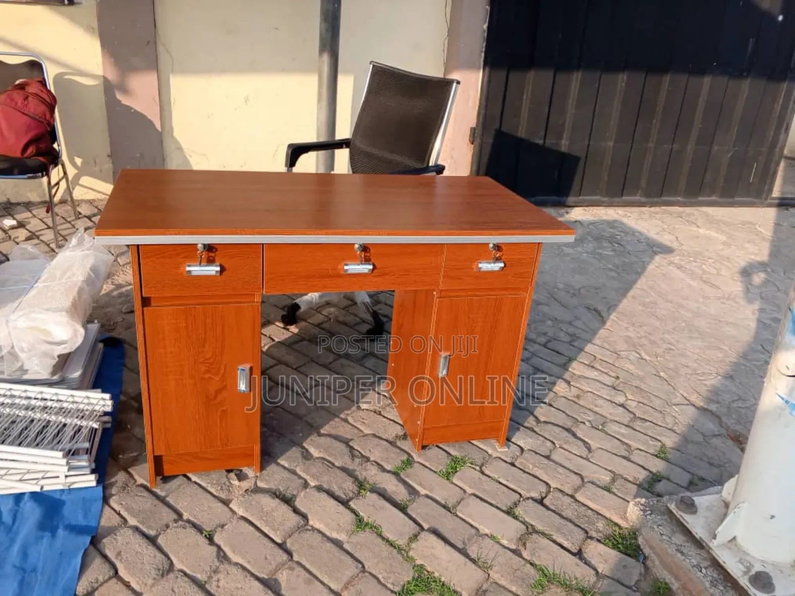 Nails Fixing Table Vi (Manicure)