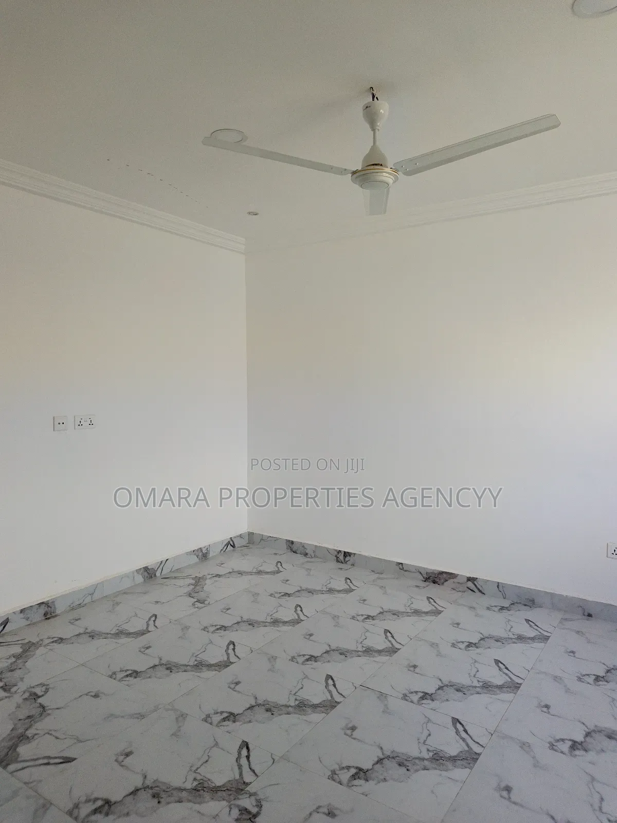 1bdrm Apartment in Madina, Dome for rent