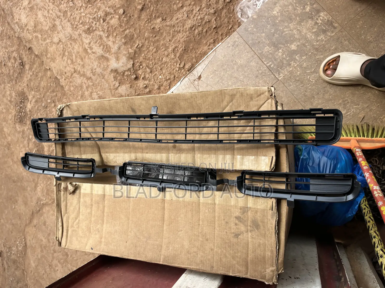 RAV4 2009-2012 Bumper Net Top and Down