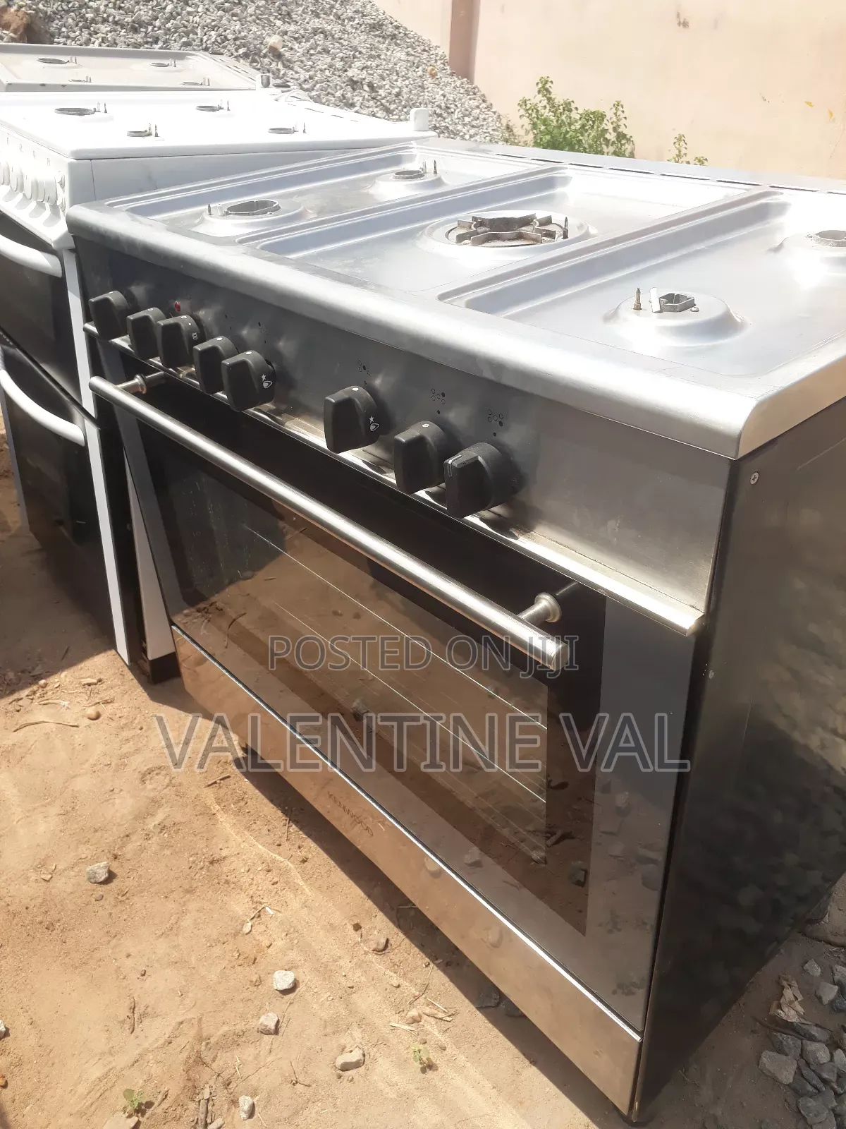 Kenwood Gas Cooker With 5 Burners