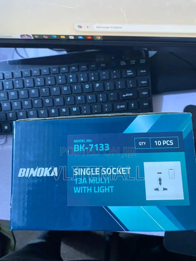 Binoka Single Socket Switch With Light (BK-7133)