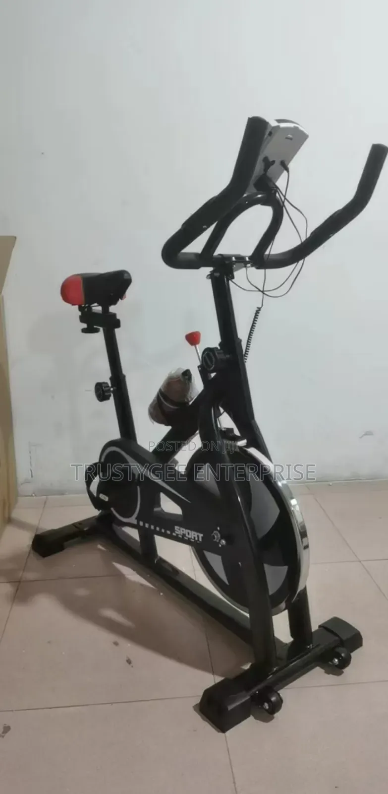 Y825 Exercise Bike